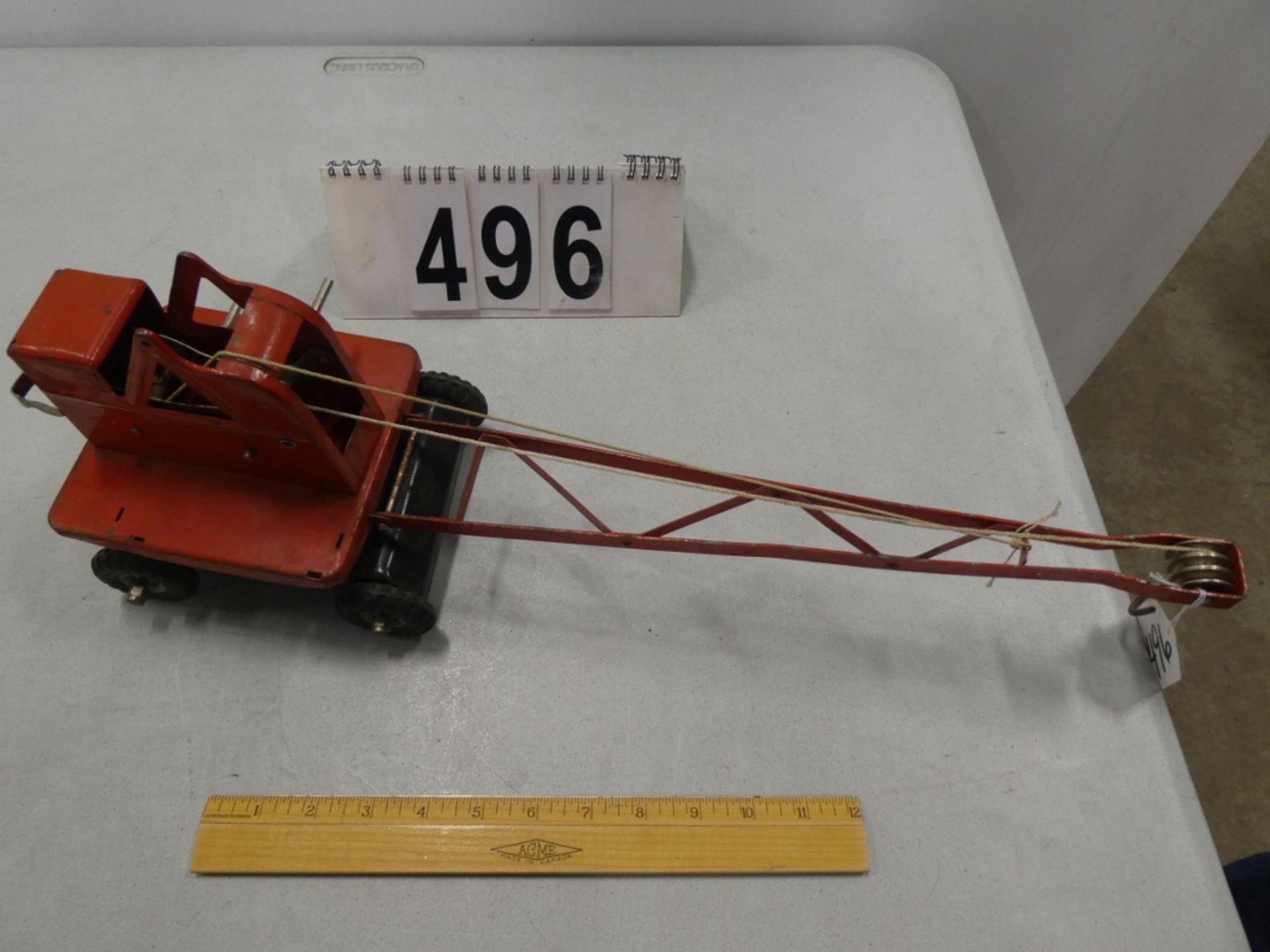 VINTAGE 1920 METAL CRANE