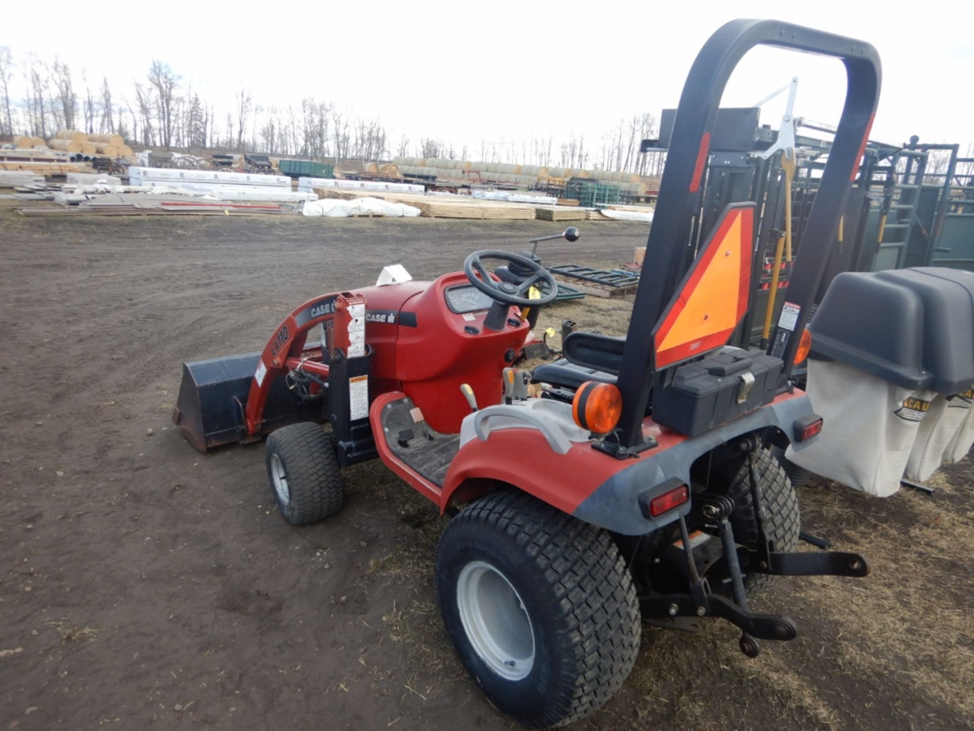 2004 CASE DX24E 4X4 COMPACT TRACTOR W/ CASE LX 110 FRONT END LOADER, 3PT PTO, 60IN BELLY MOWER W/ - Image 2 of 16