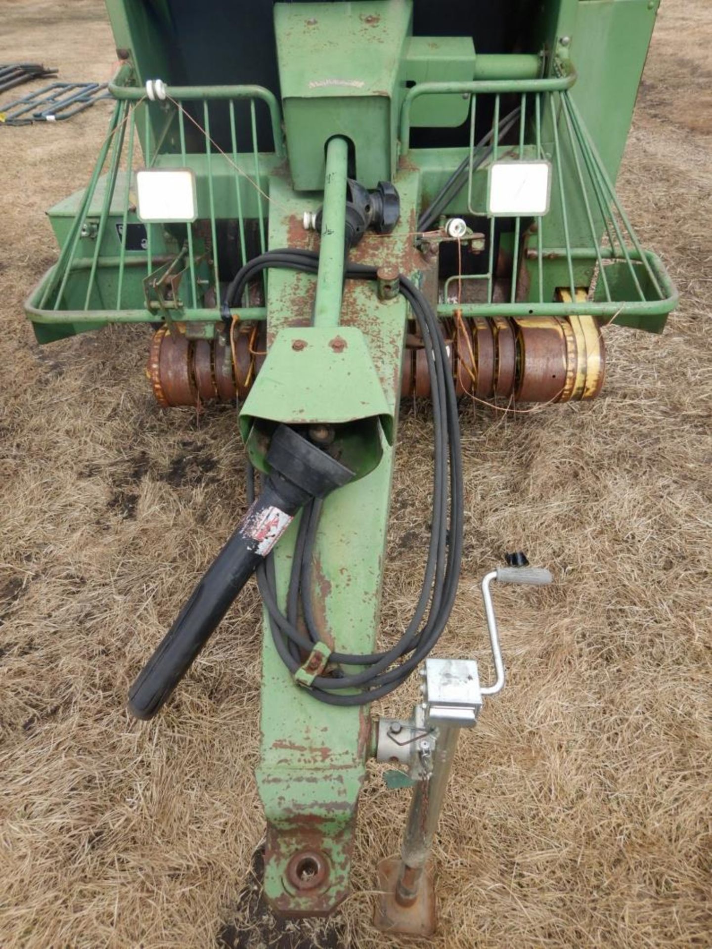 JOHN DEERE 410 ROUND BALER, S/N 585263e - Image 7 of 7