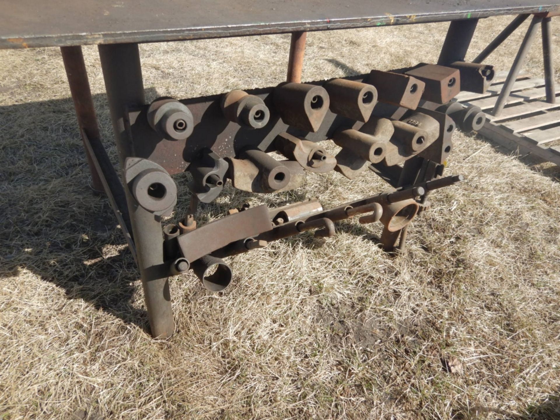 STEEL WELDING TABLE 40IN X 48IN W/ RADIUS BENDER AND SHOES - Image 2 of 3