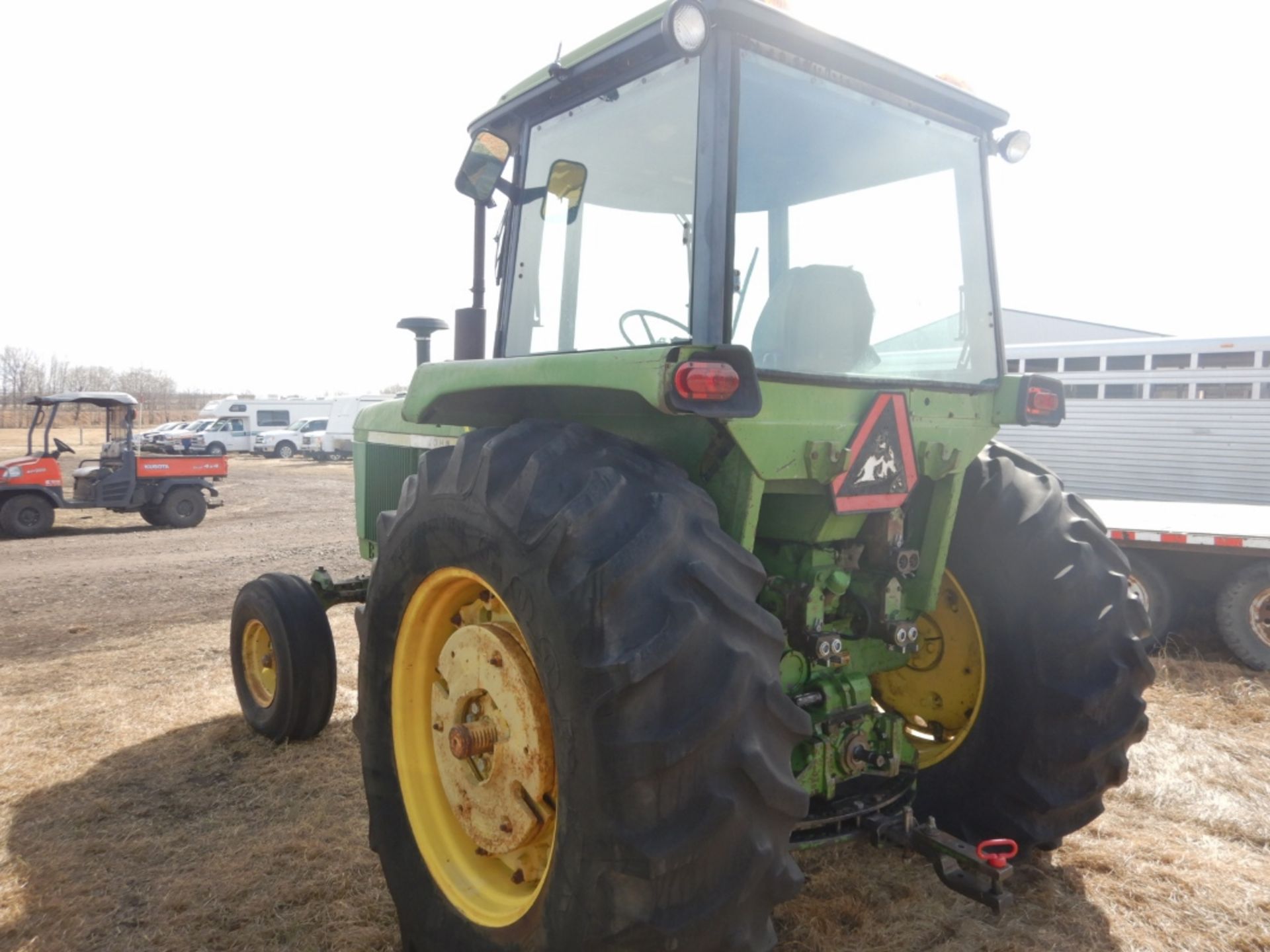 JOHN DEERE 4230 TRACTOR W/ 3-HYD OULETS, 20.8X34 RUBBER, 540/1000 PTO, S/N 4230H019938R - Image 2 of 19