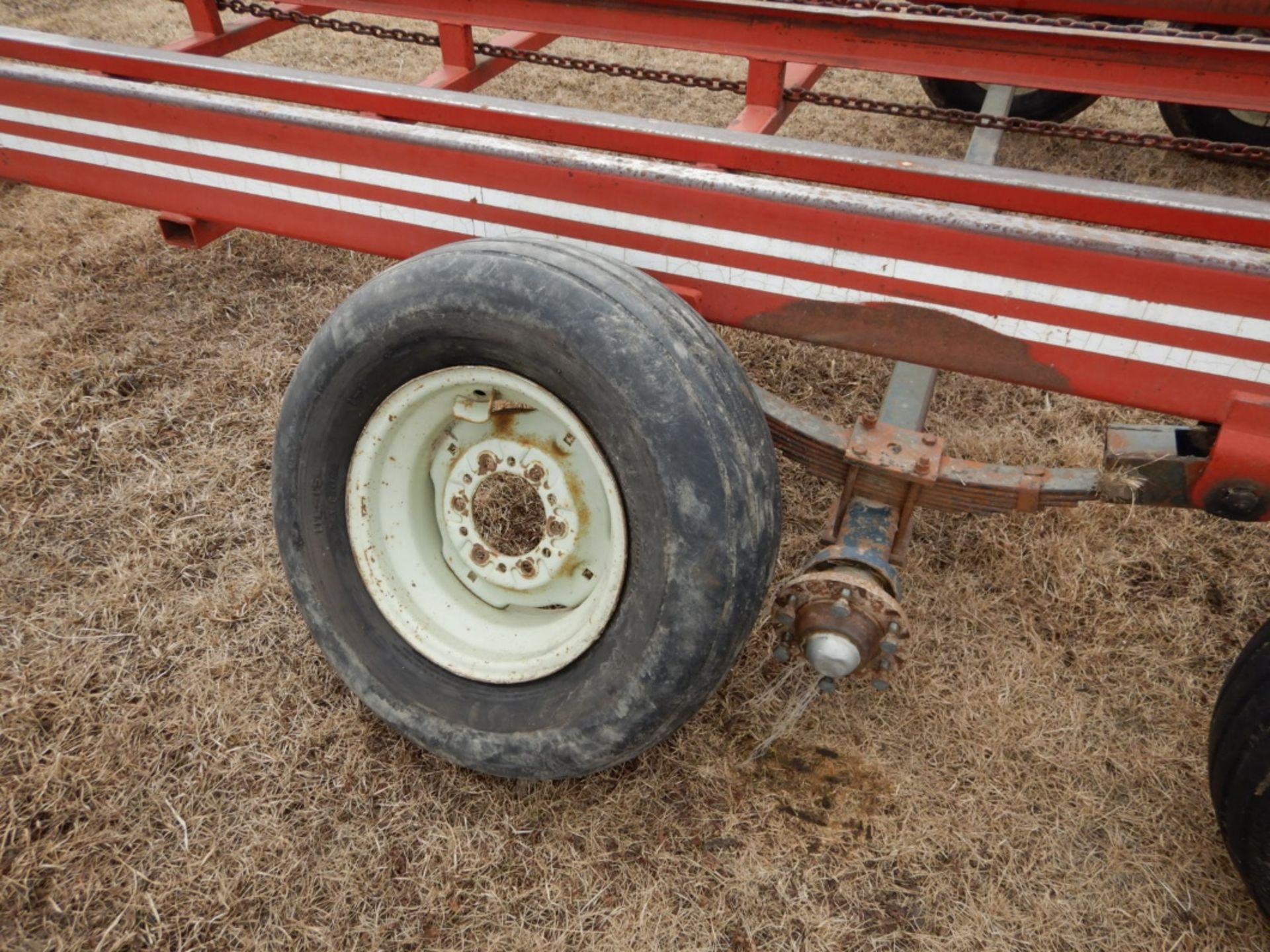 MORRIS HAY HIKER 881 8-ROUND BALE PICKER TRAILER W/HYD. ARM S/N 1874 - Image 5 of 5