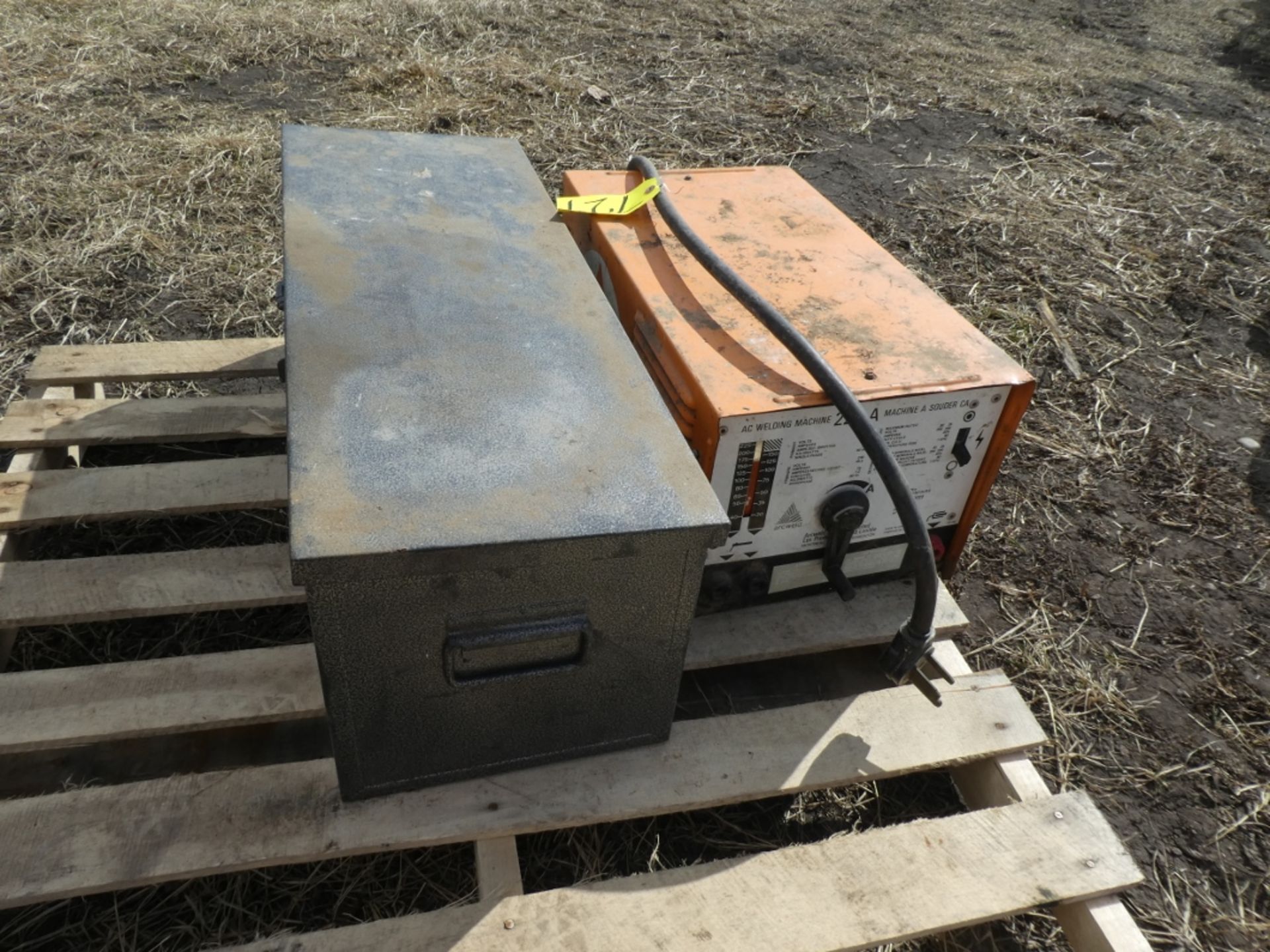 ARECWELD AC WELDING MACHINE W/ CABLES, 22A AND METAL JOB BOX W/ ASSORTED WELDING ROD, HELMUT, ETC. - Image 2 of 4