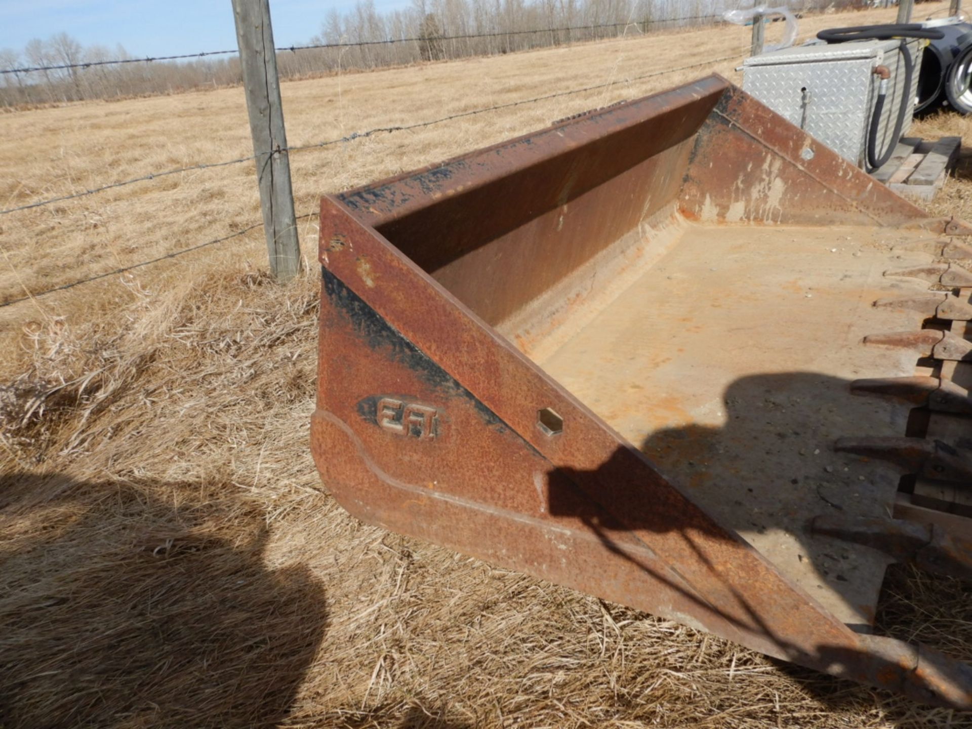 EFI SKID STEER TOOTH BUCKET - 78 INCH - Image 3 of 5