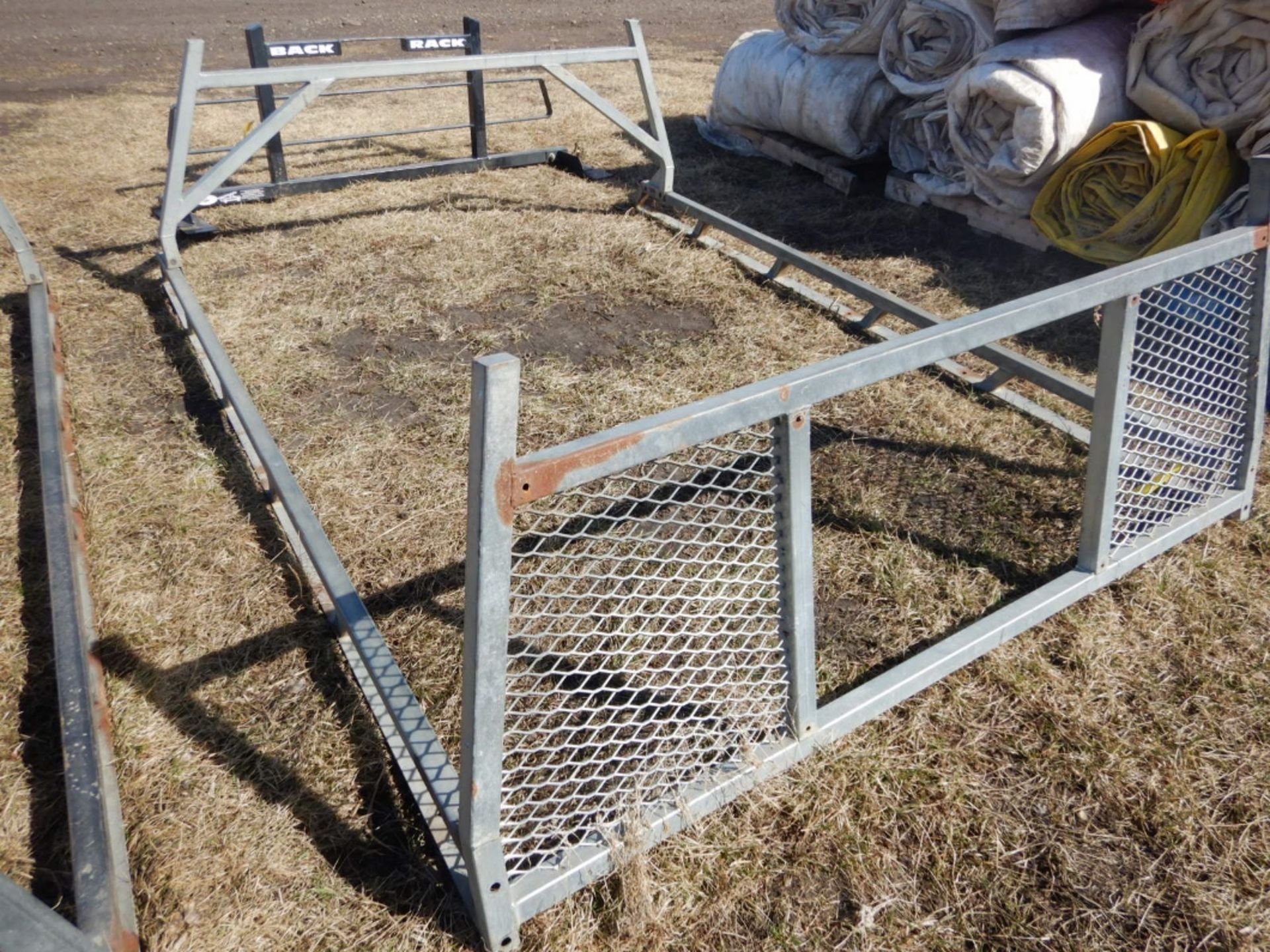 STEEL 8FT HEAD ACHE RACK W/ SIDE RAILS AND REMOVABLE REAR LADDER/LUMBER RACK