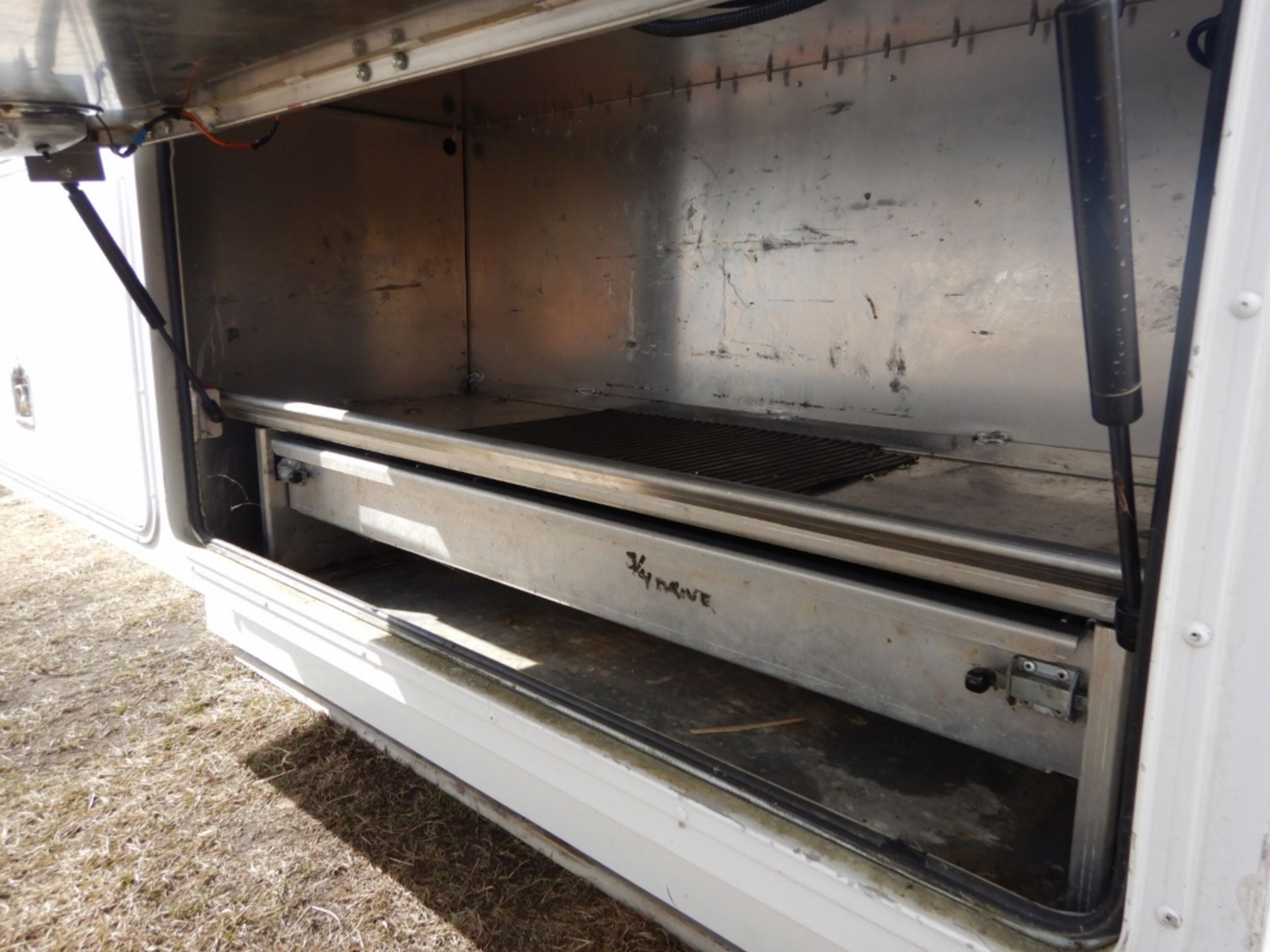 WESTERN TRUCK BODY 8FT SERVICE BODY W/ EXTERIOR TOOL BOXES AND TRUCK BED CARGO SLIDE - Image 11 of 11