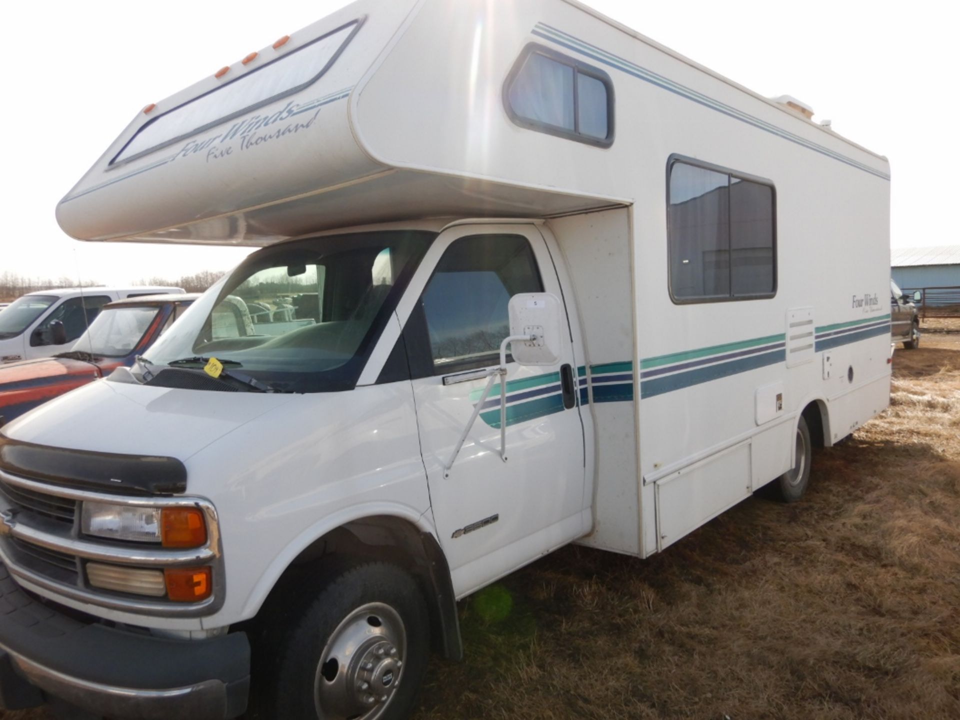 1998 GMC 3500 CLASS-C MOTORHOME W/FOUR WINDS FIVE THOUSAND CUT AWAY RV BODY S/1GBJG31J3W1101825