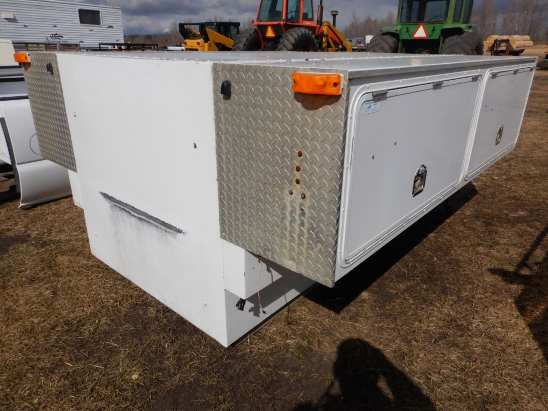 WESTERN TRUCK BODY 8FT SERVICE BODY W/ EXTERIOR TOOL BOXES AND TRUCK BED CARGO SLIDE - Image 3 of 11