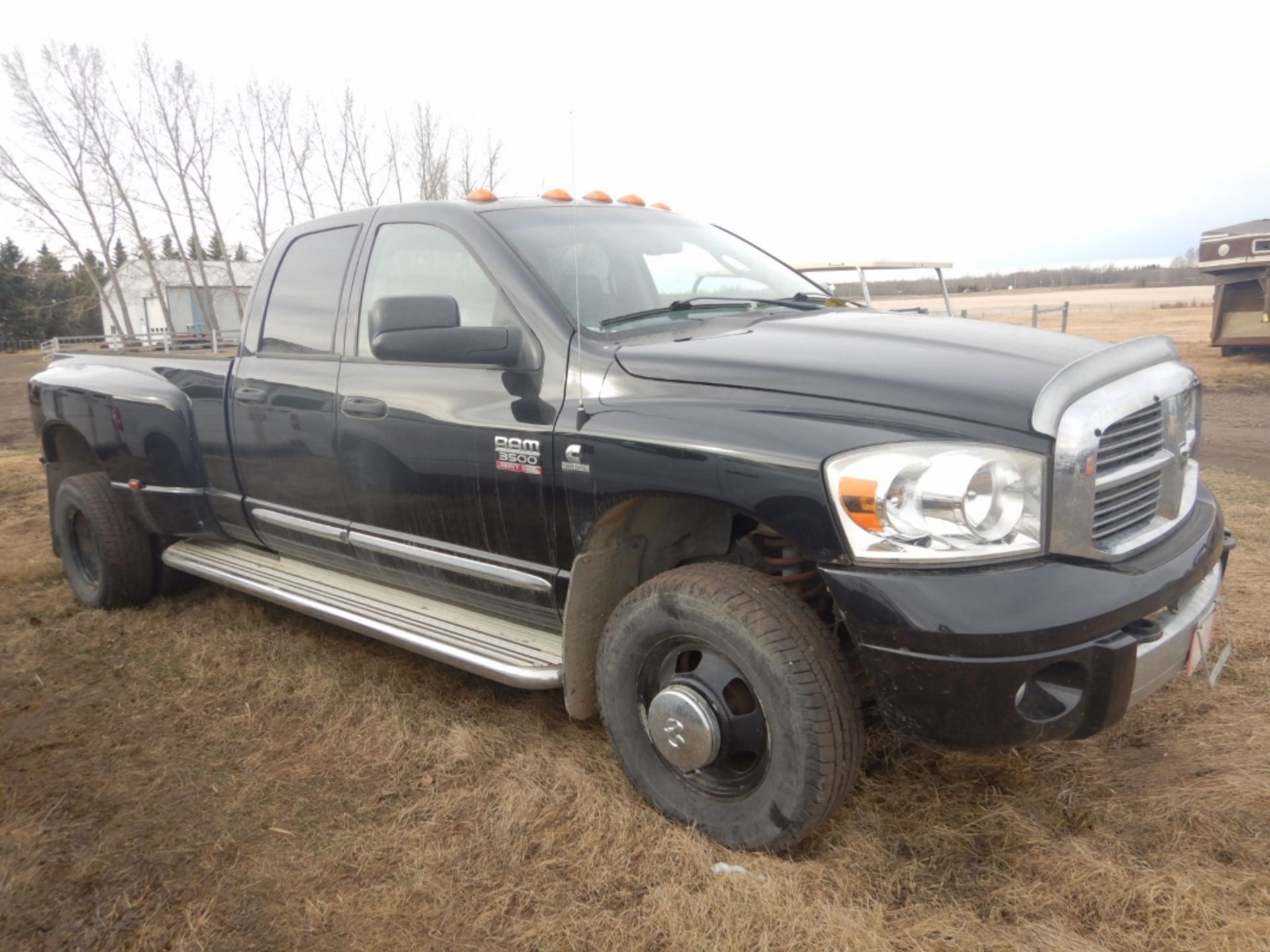 09/2006 DODGE RAM 3500 HD 4X4 CREW CAB, DUALLY, LONG BOX PICKUP W/ 5.9L CUMMINS TURBO DIESEL ENGINE - Image 2 of 18