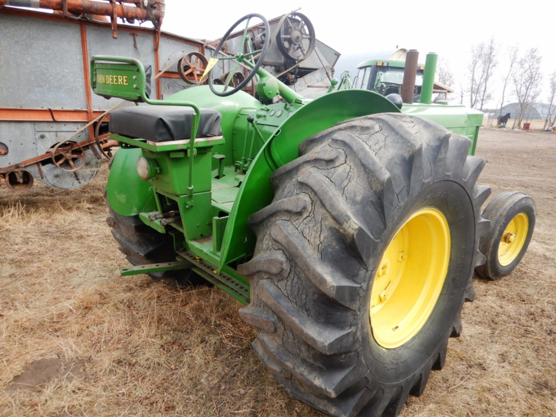 JOHN DEERE R DIESEL TRACTOR W/ HYDRAULICS, S/N 16661 - RESTORED - Image 4 of 6