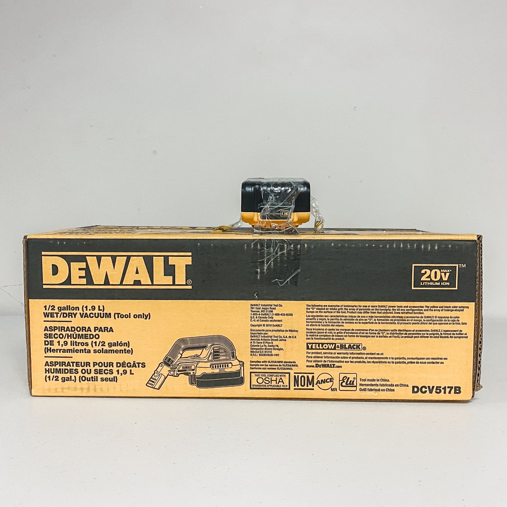 Dewalt Tool - Dewalt wet/dry vaccuum - cordless, with battery - Nancy & Les Tonne