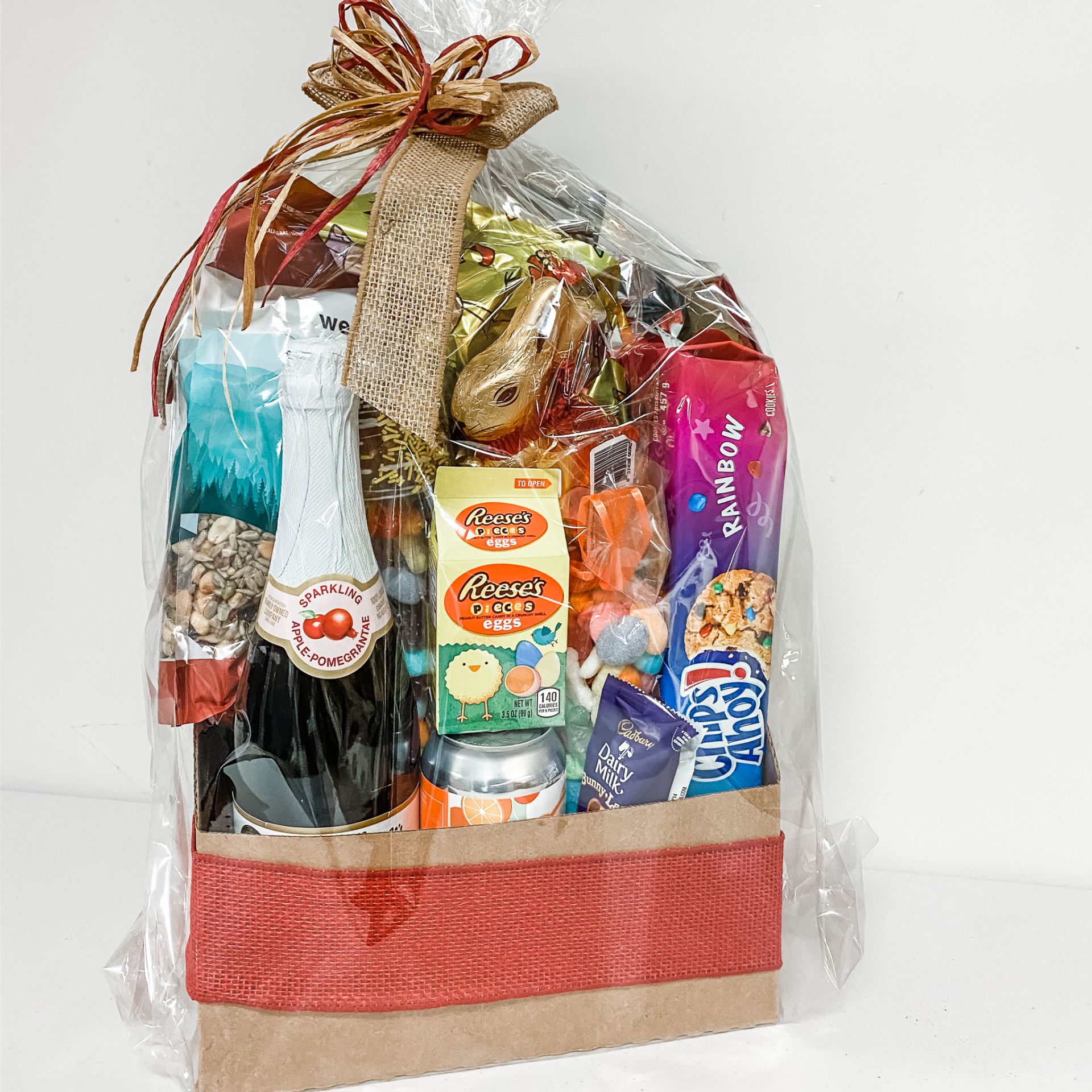 Gift Basket - Gift Basket featuring select Freson Bros. products. - Freson Bros, Valleyview