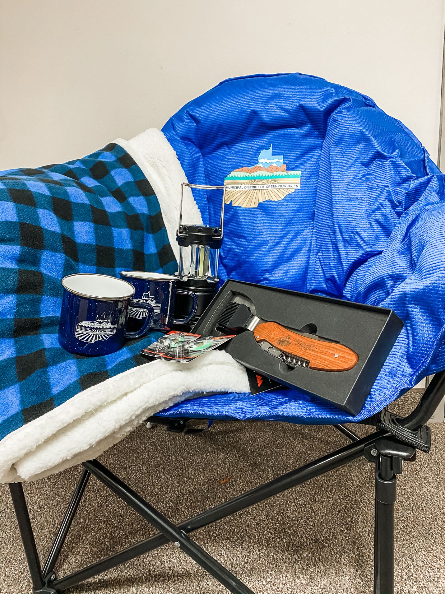 Camping Bundle - Outdoor/Camping Chair, Sherpa Blanket, Lantern, 2 enamal mugs, x2 fishing hooks,