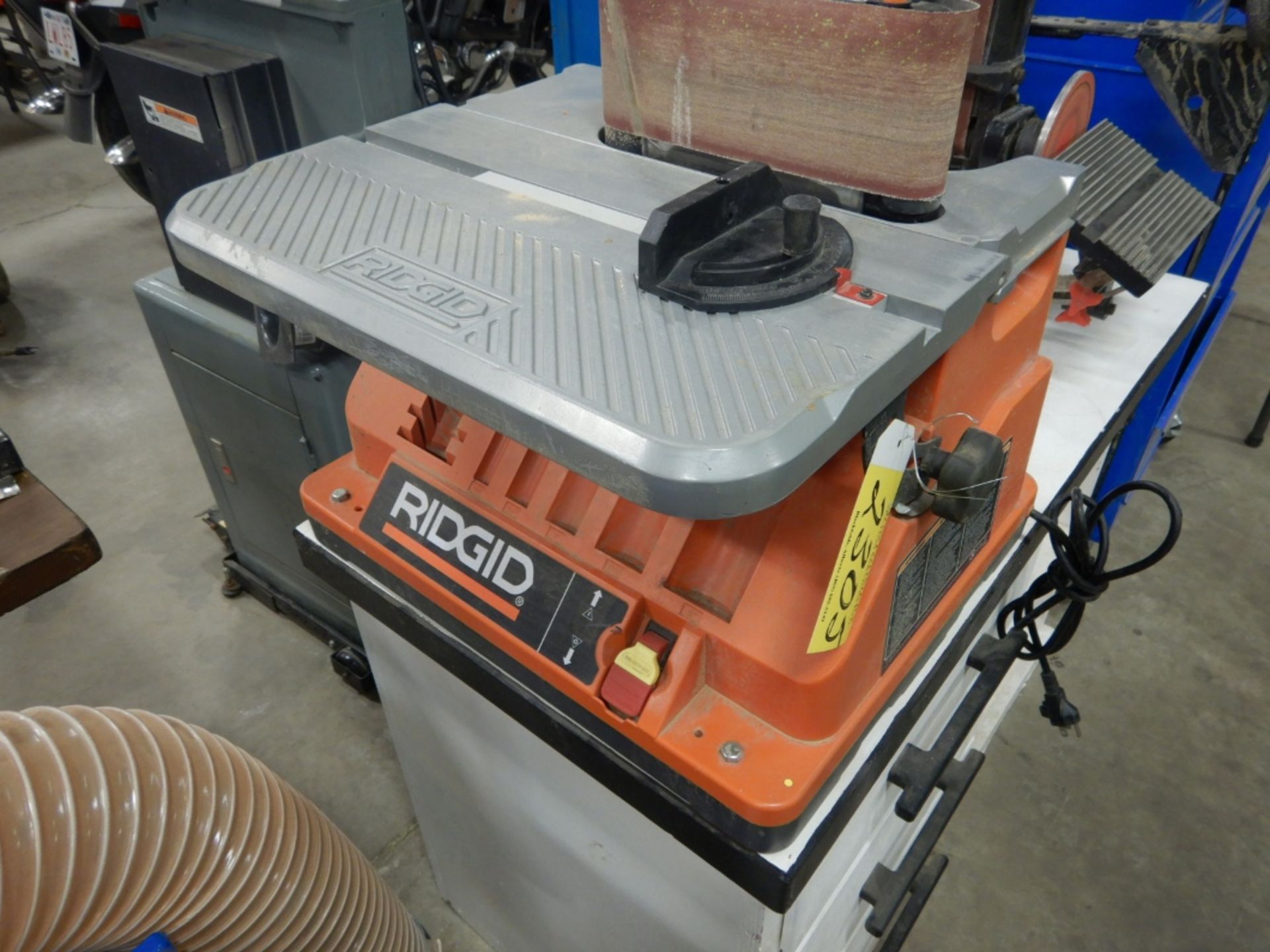 RIDGID EB44242 OSCILLATING EDGE/BELT SPINDLE SANDER AND SOLID CRAFT 4" BELT AND DISC SANDER - Image 3 of 12