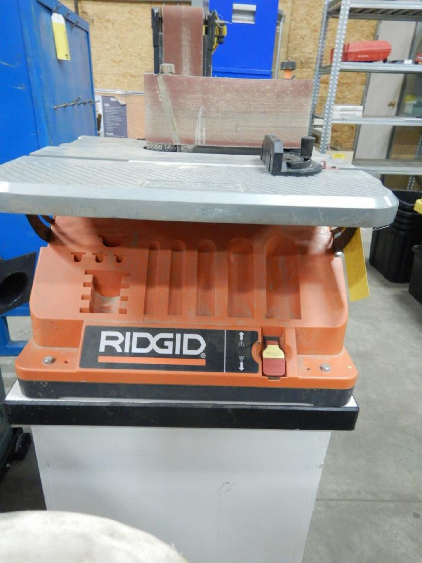 RIDGID EB44242 OSCILLATING EDGE/BELT SPINDLE SANDER AND SOLID CRAFT 4" BELT AND DISC SANDER - Image 6 of 12