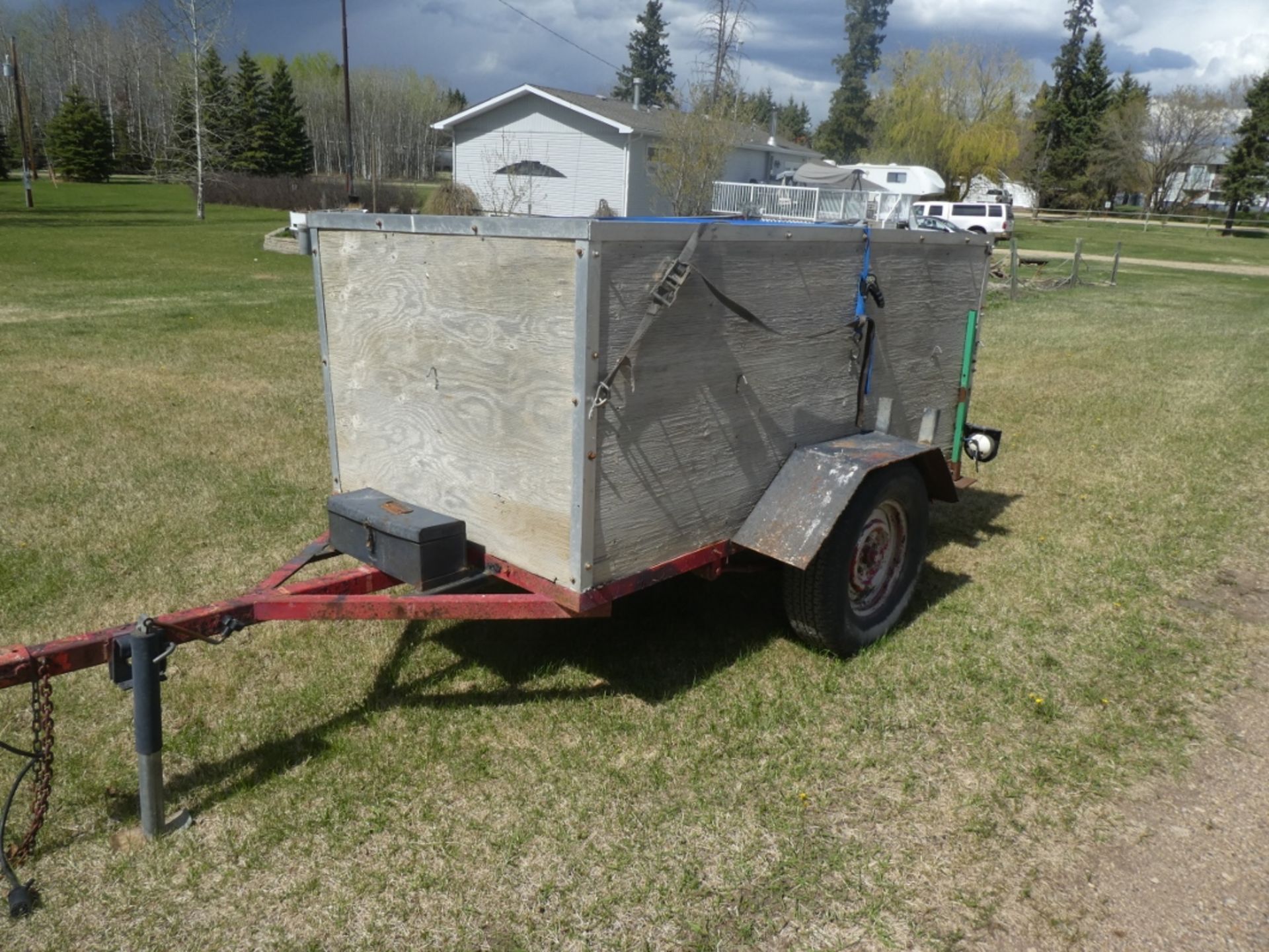 SHOP BUILT SINGLE AXLE UTILITY TRAILER W/ 51IN WIDE X 88IN LONG DECK