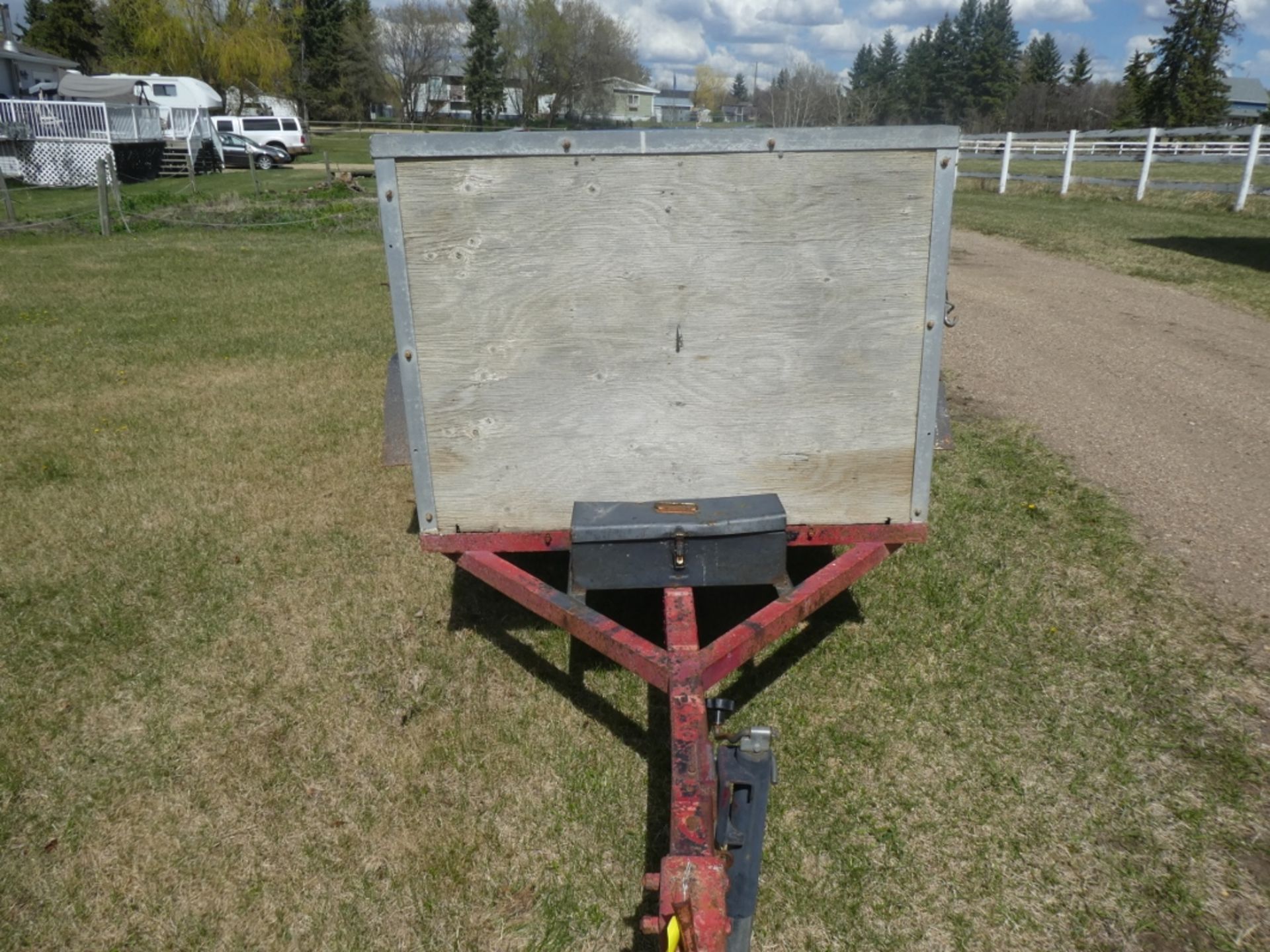 SHOP BUILT SINGLE AXLE UTILITY TRAILER W/ 51IN WIDE X 88IN LONG DECK - Image 2 of 5