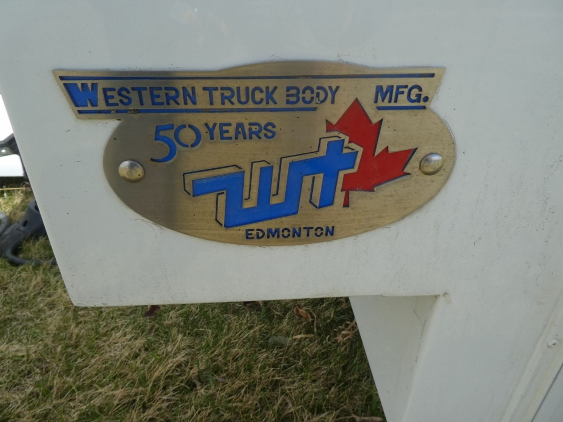 WESTERN TRUCK BODY 8FT TRUCK BOX SERVICE BODY - Image 7 of 7