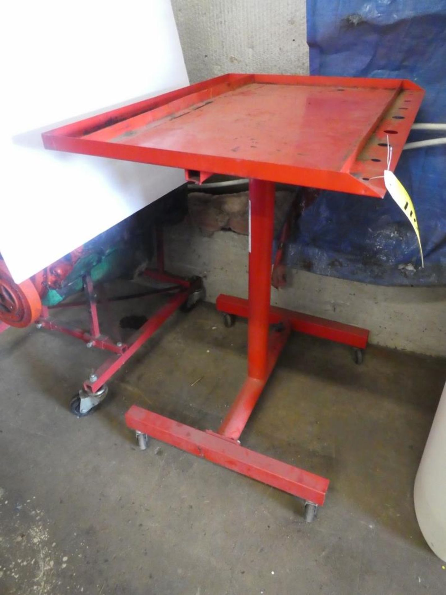 STEEL ROLLING WORK TABLE 21IN W X 27IN L X 33IN H