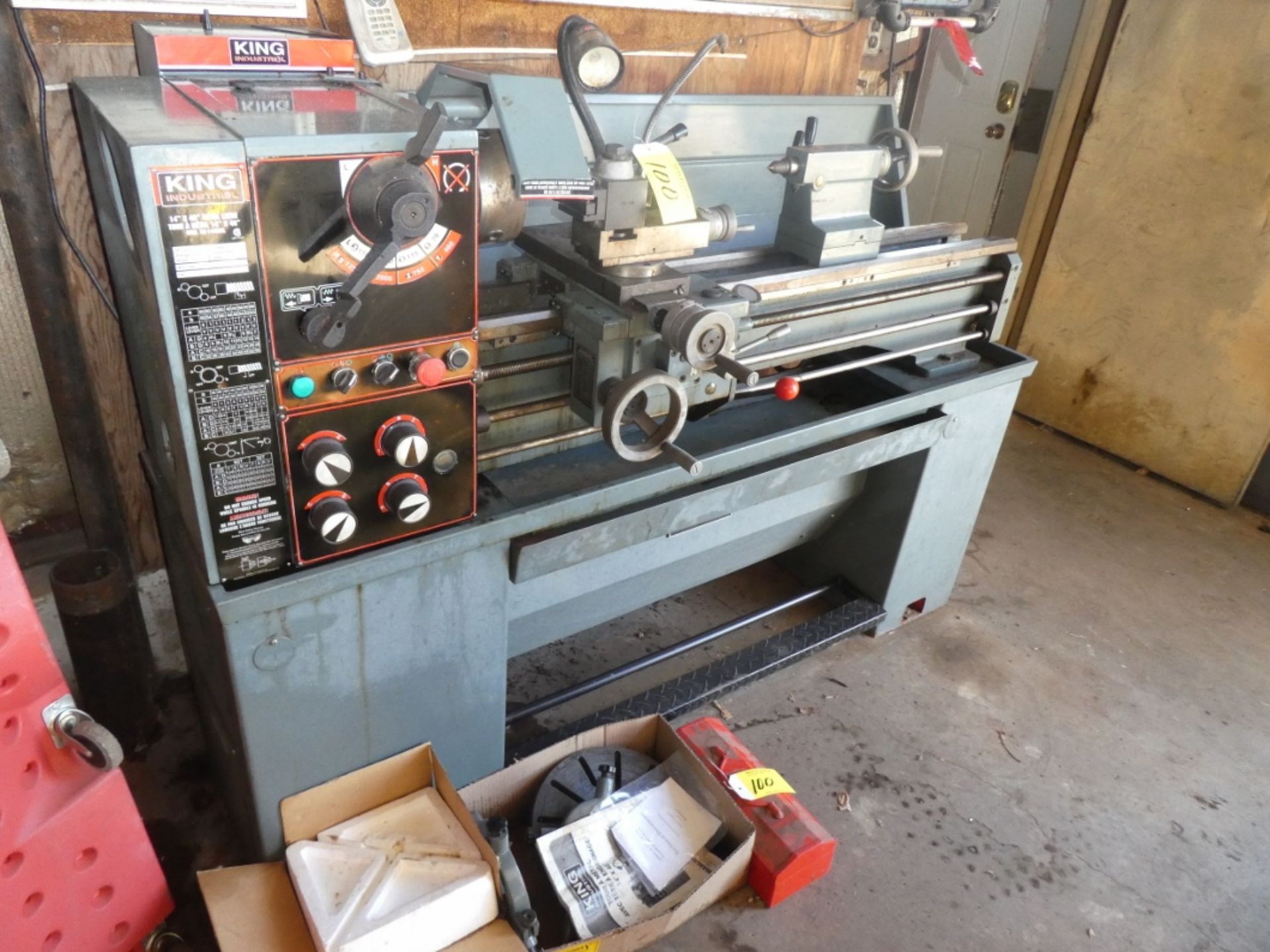 2005 KING INDUSTRIAL 14IN X 40IN METALWORKING ENGINE LATHE W/ 1IN BORE, HP/CV 2, SINGLE PHASE, 240V,