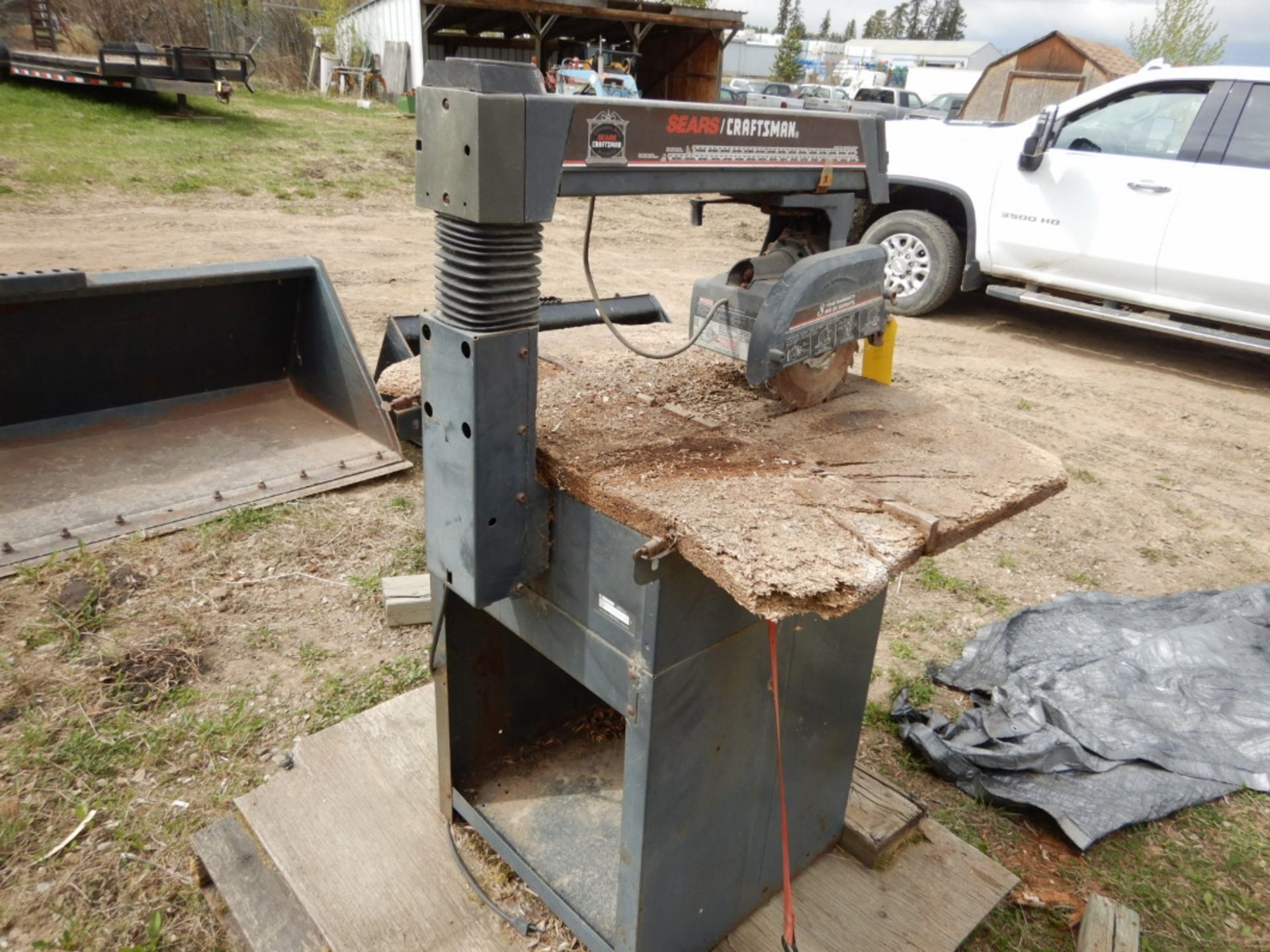 SEARS 10INCH HD RADIAL ARM SAW - Image 3 of 4