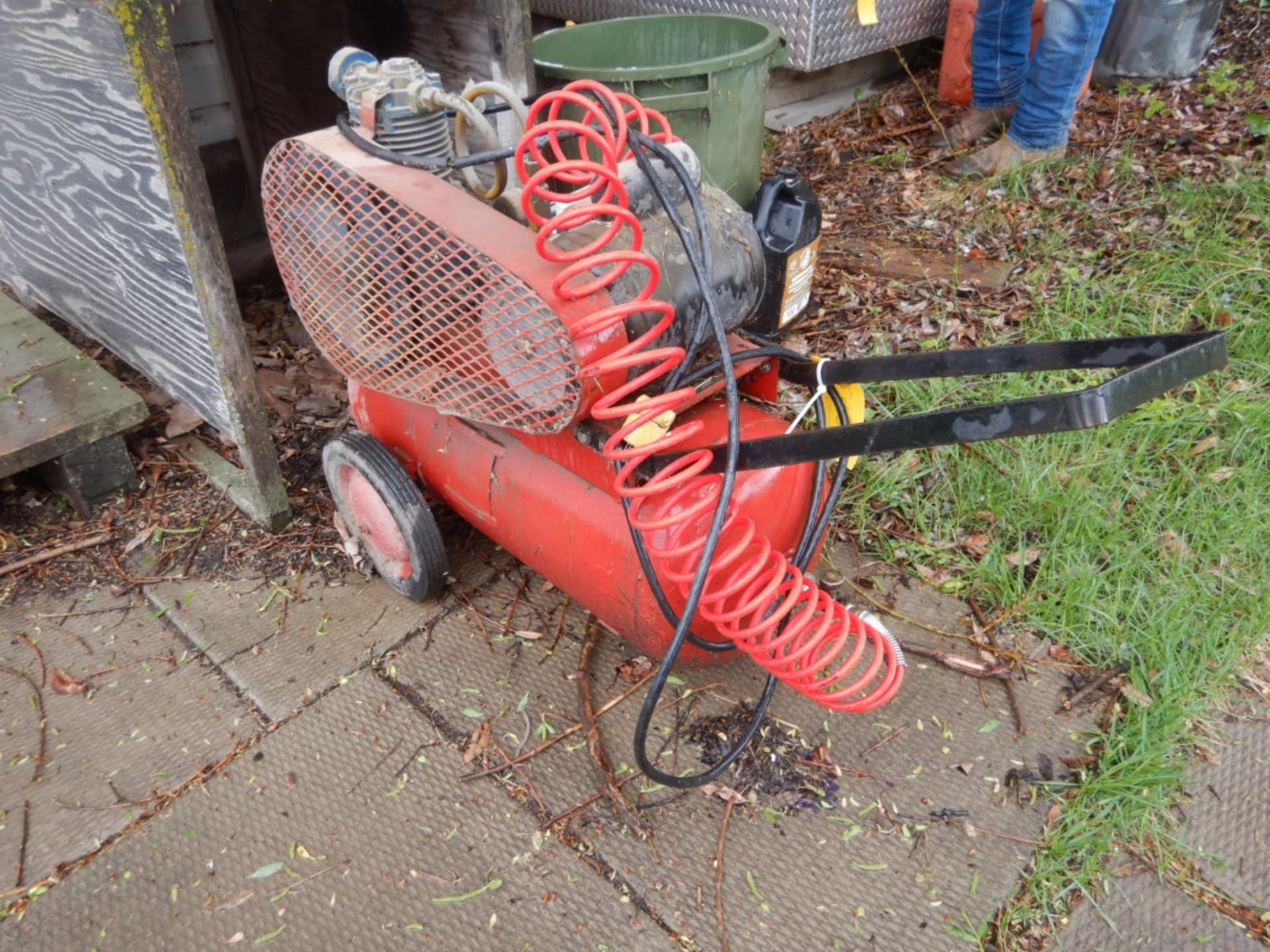 PORTABLE SHOP AIR COMPRESSOR - Image 2 of 2