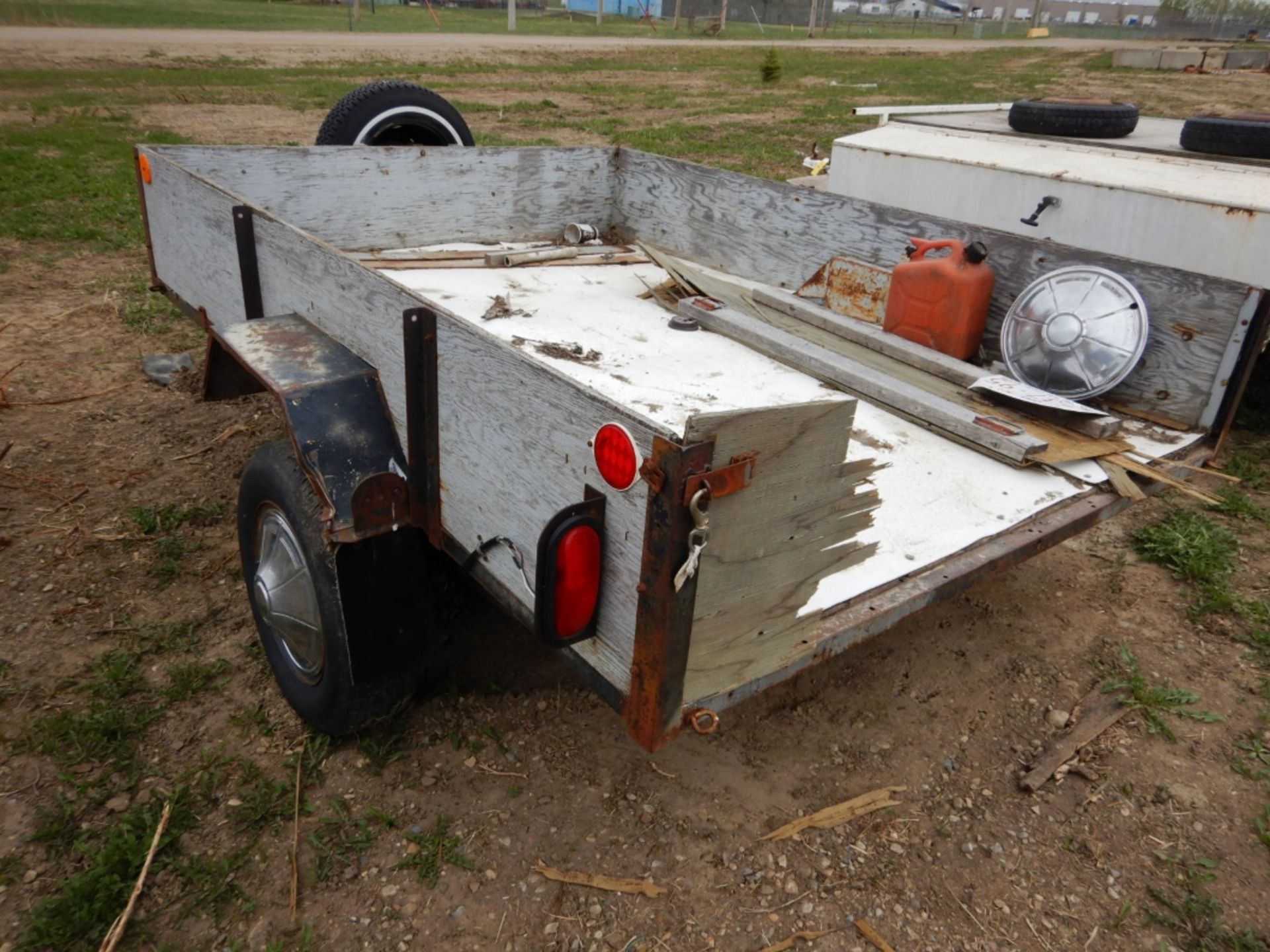 S/A UTILITY TRAILER 96INCH X 72INCH - NO VIN - Image 2 of 2