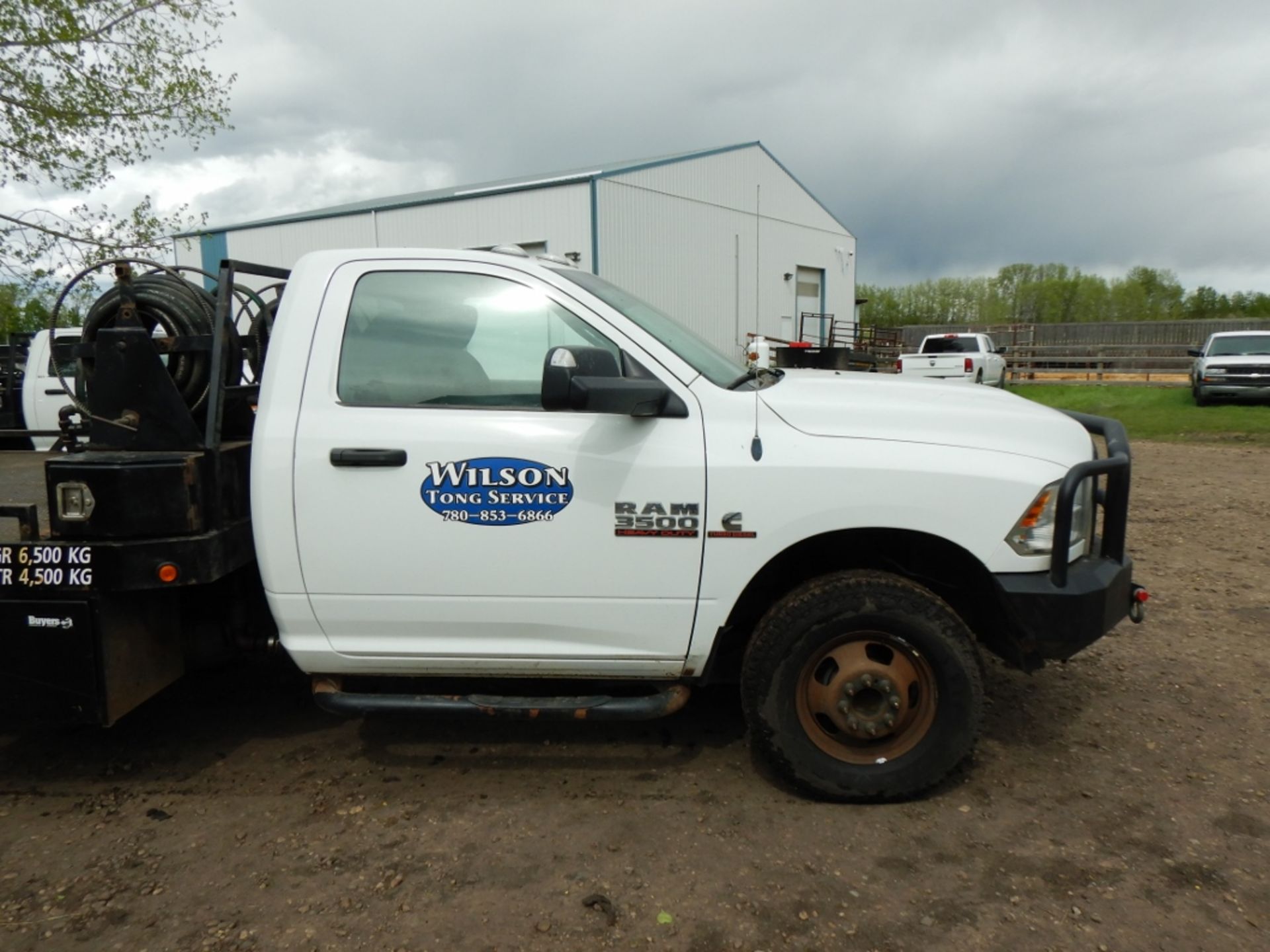 2014 DODGE RAM 3500 HD 4WD TRUCK, W/ PTO, HYDRAULICS, DECK WINCH, DUALLY, 6.7L CUMMINS TURBO DIESEL - Image 4 of 14