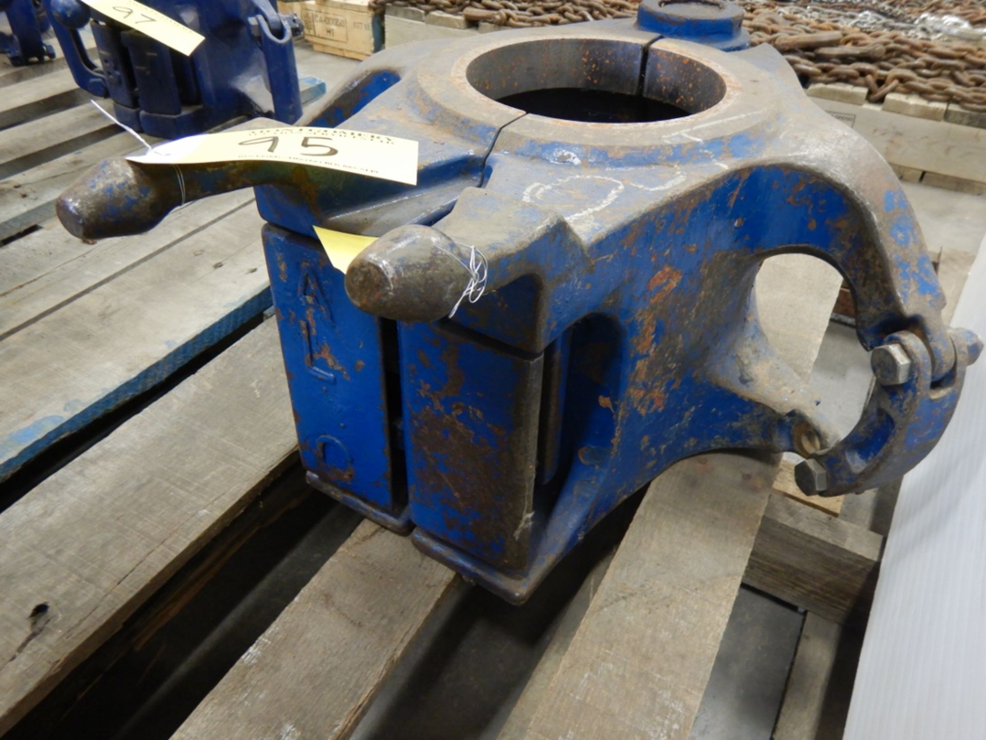 ALCO 150-TON CENTRE LATCH 7IN ELEVATOR (OUT INSCRIPTION) - Image 3 of 5