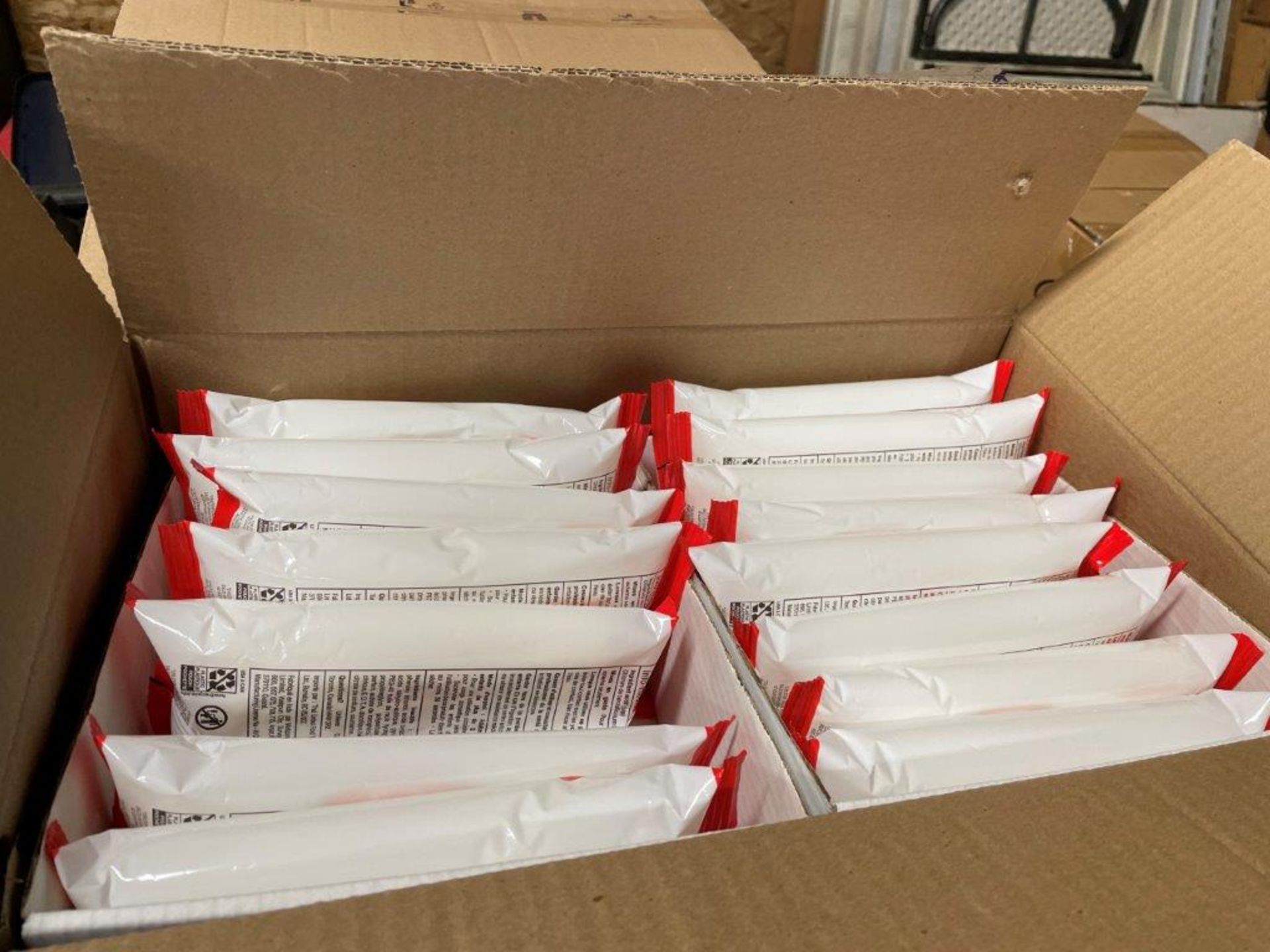2-BOXES OF LIFEBUOY SANITIZING WIPES 16-PACKAGES PER BOX AND 48-WIPES PER PACKAGE AUGUST 2021 - Image 2 of 4