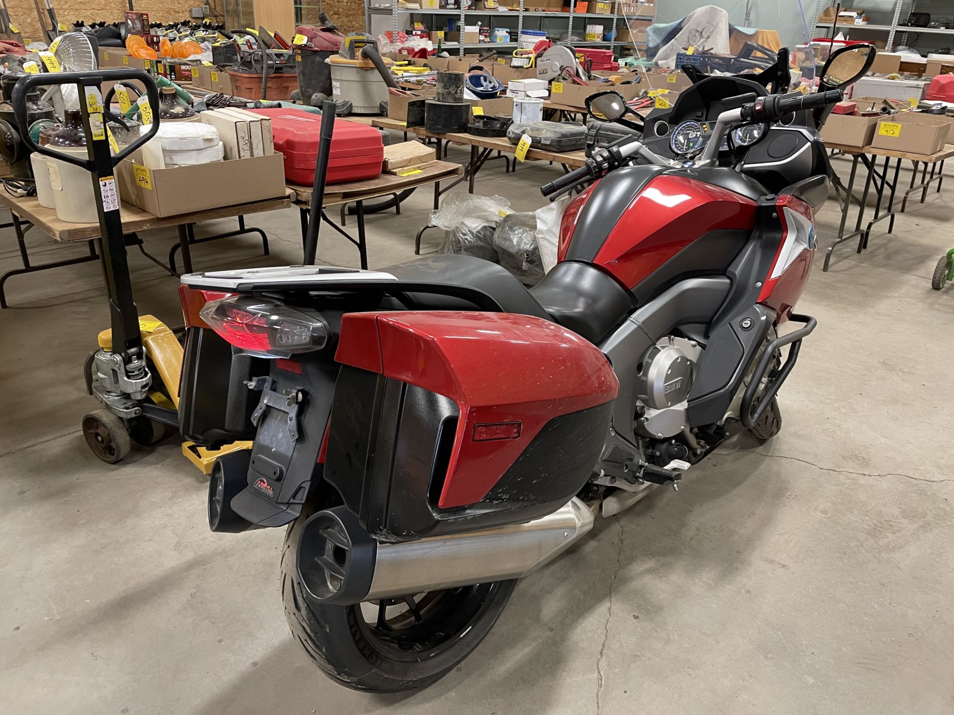 2017 BMW K1600GT MOTORCYCLE, W/ WINDSHIELD, SADDLE BAGS, 36,335KMS SHOWING - Image 2 of 4