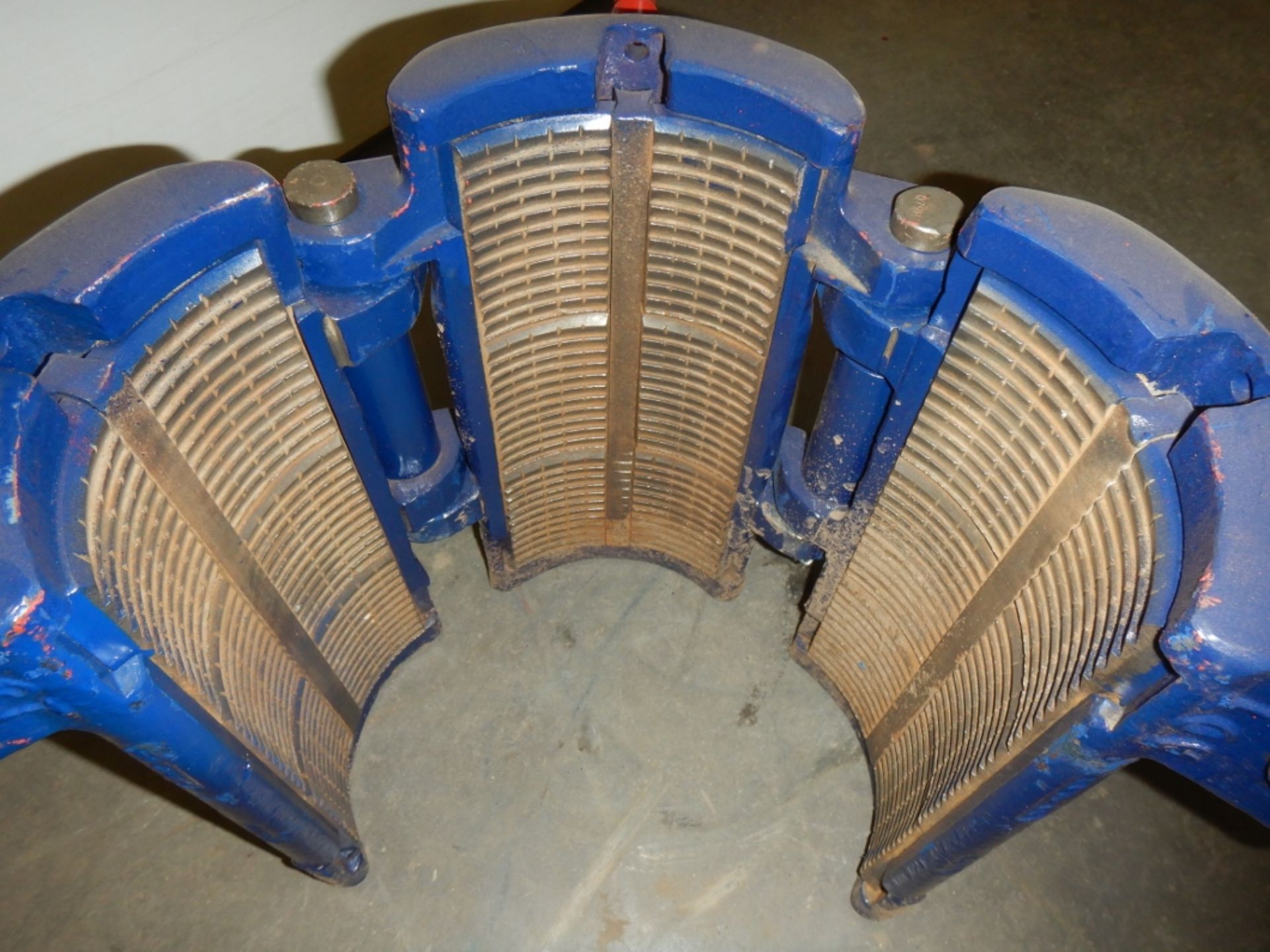 7IN ROTARY SLIPS - Image 2 of 3