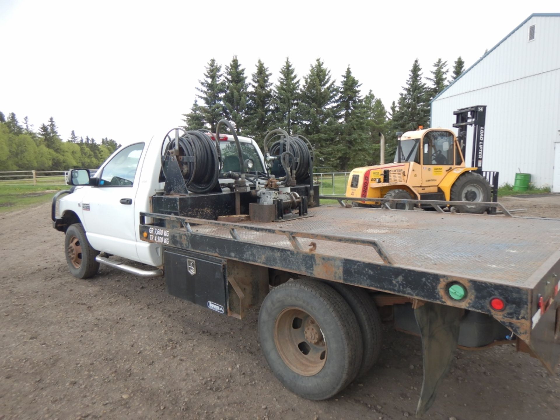 2007 DODGE RAM 3500 HD 4WD TRUCK, W/ PTO, HYDRAULICS, DECK WINCH, DUALLY, 6.7L CUMMINS TURBO DIESEL - Image 7 of 19