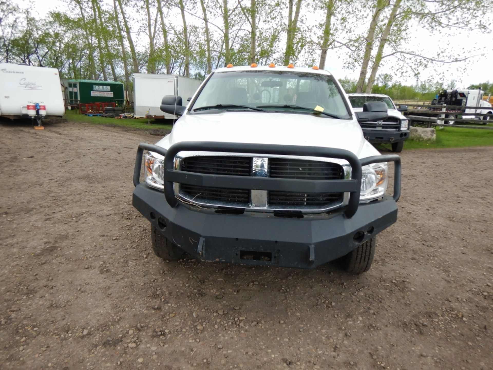 2007 DODGE RAM 3500 HD 4WD TRUCK, W/ PTO, HYDRAULICS, DECK WINCH, DUALLY, 6.7L CUMMINS TURBO DIESEL - Image 2 of 19