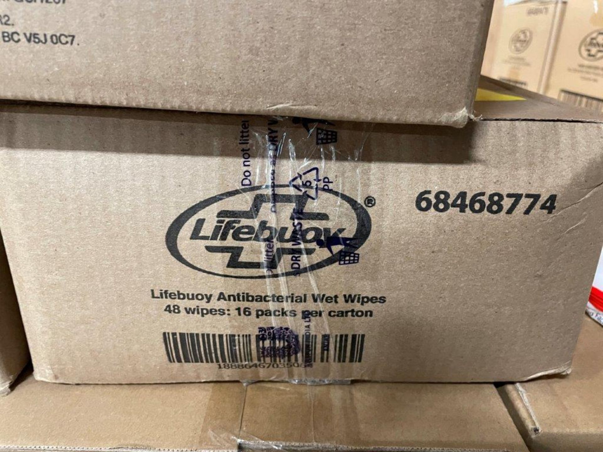 2-BOXES OF LIFEBUOY SANITIZING WIPES 16-PACKAGES PER BOX AND 48-WIPES PER PACKAGE AUGUST 2021 - Image 3 of 4