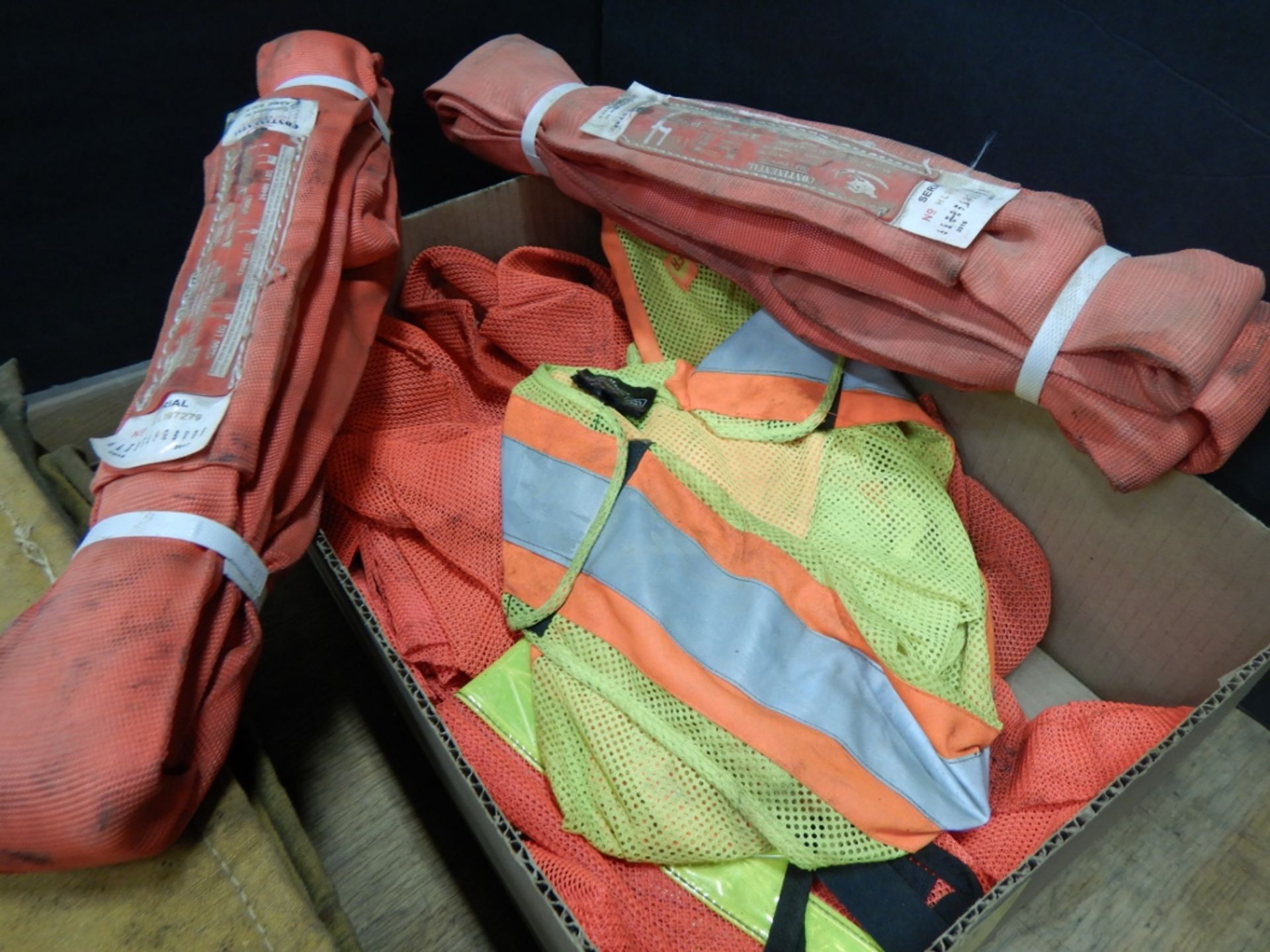 L/O 2-ENDLESS SLINGS AND ASSORTED HIGH VIZ VESTS - Image 2 of 2