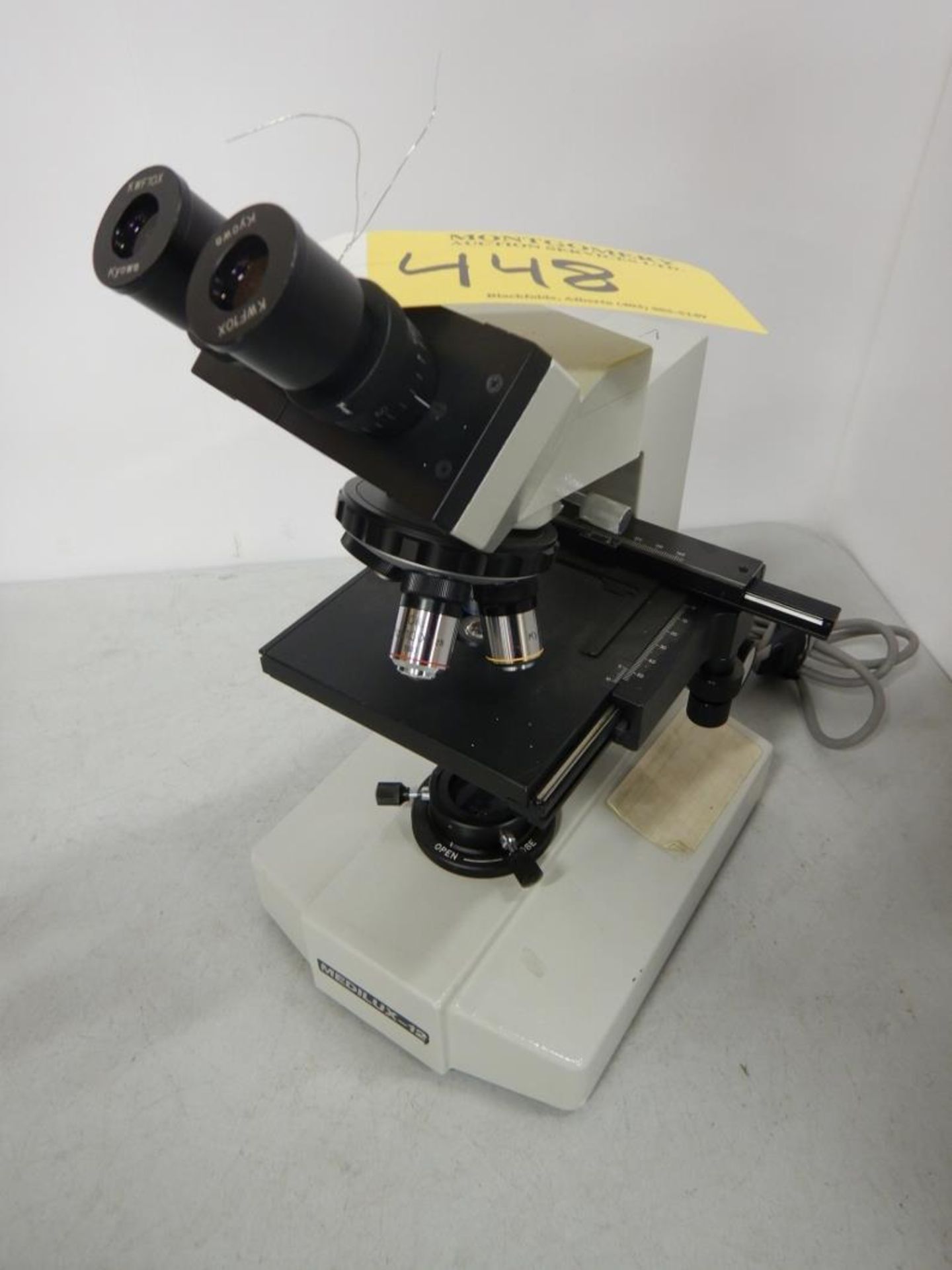 MEDILUX-12 MICROSCOPE - Image 2 of 2