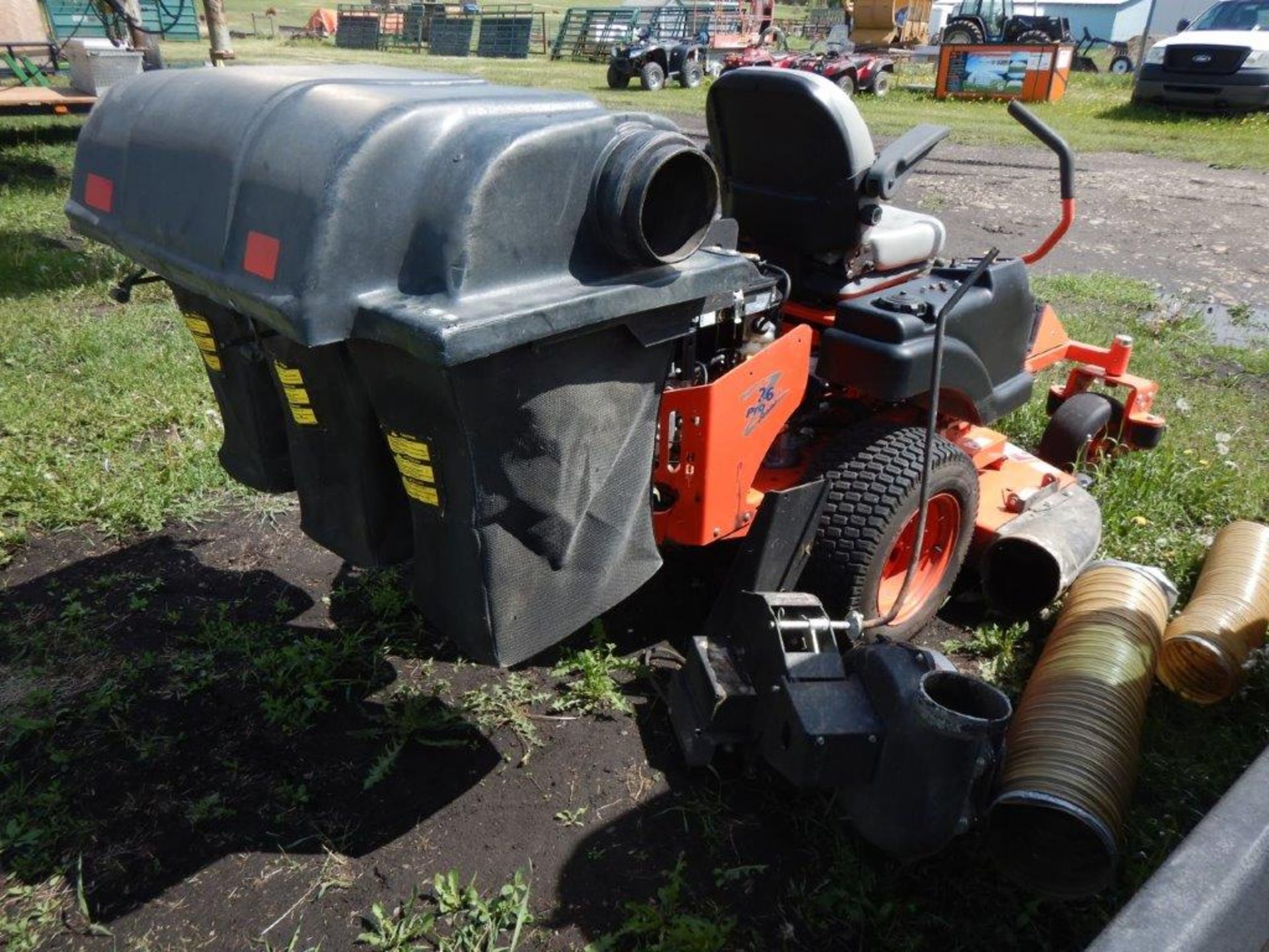 2008 BAD BOY ZERO TURN FRT MT. MOWER W/BAGGER MODEL 5200LT, 208 HRS SHOWING, 52" DECK, S/N - Image 4 of 5