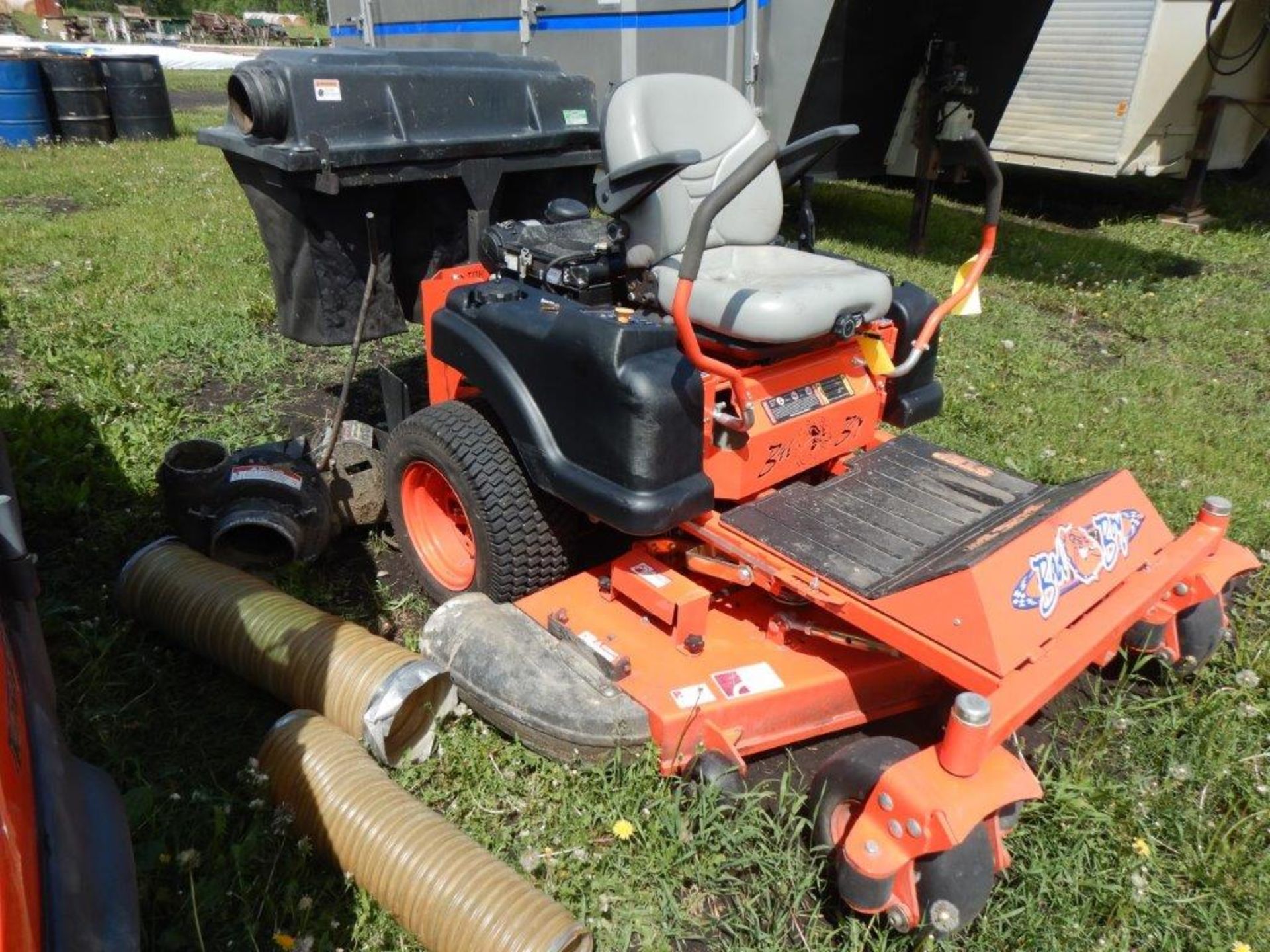 2008 BAD BOY ZERO TURN FRT MT. MOWER W/BAGGER MODEL 5200LT, 208 HRS SHOWING, 52" DECK, S/N - Image 2 of 5