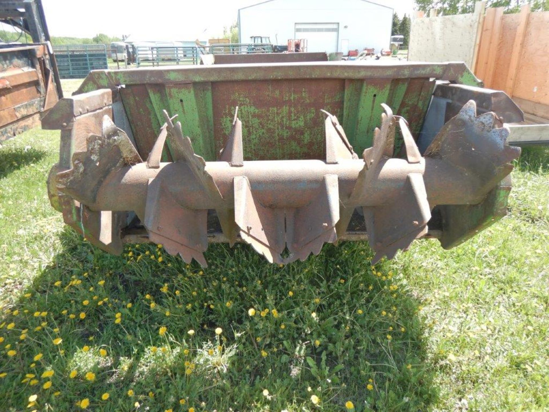 JD 780 T/A MANURE SPREADER W/HYDRA-PUSH S/N OBL - Image 7 of 8