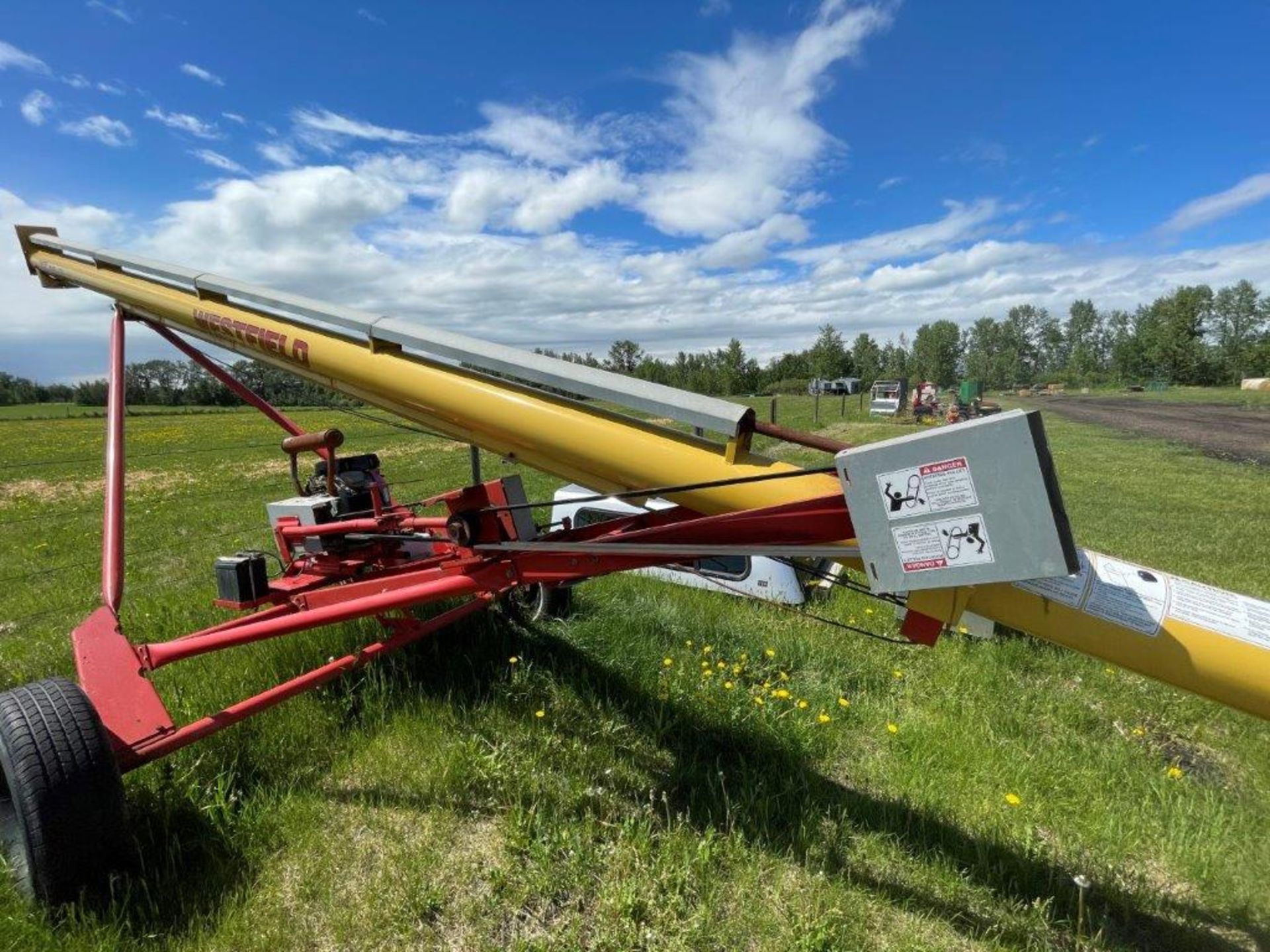 WESTFIELD TF 80-31 GRAIN AUGER W/ HONDA 24 HP ENGINE, ELECTRIC START S/N OBL - Image 4 of 9