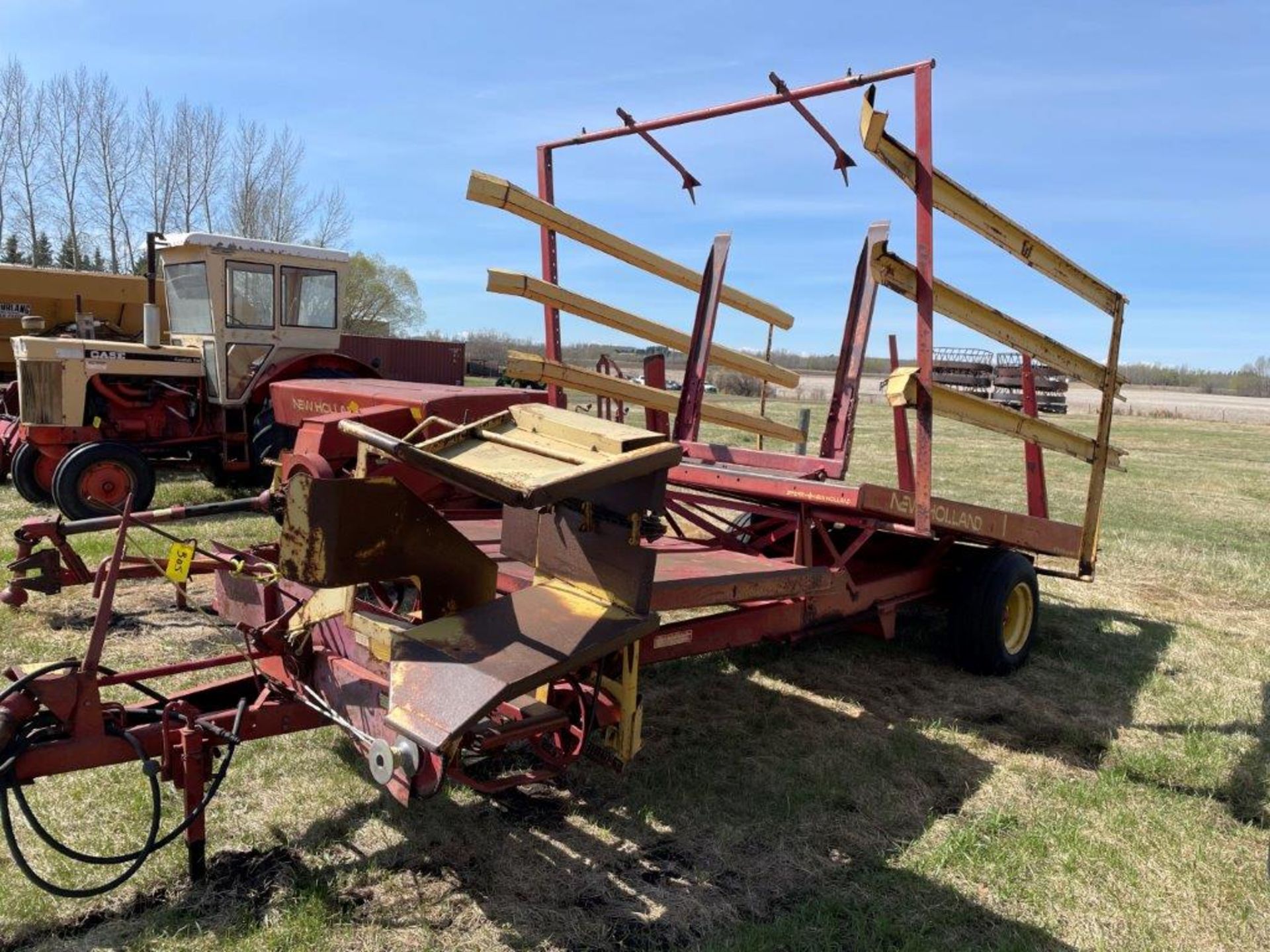 NEW HOLLAND 1002 STACKLINER SQUARE BALER WAGON, S/N 4033 - Image 3 of 3