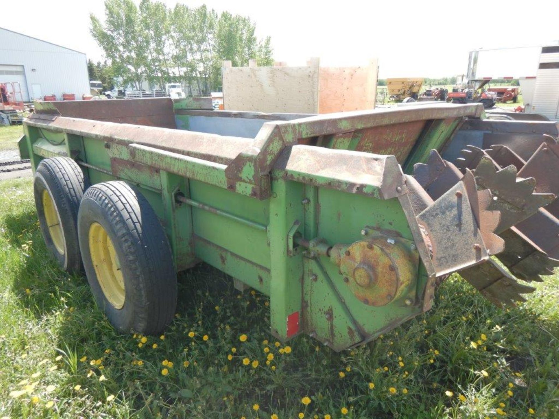 JD 780 T/A MANURE SPREADER W/HYDRA-PUSH S/N OBL - Image 6 of 8