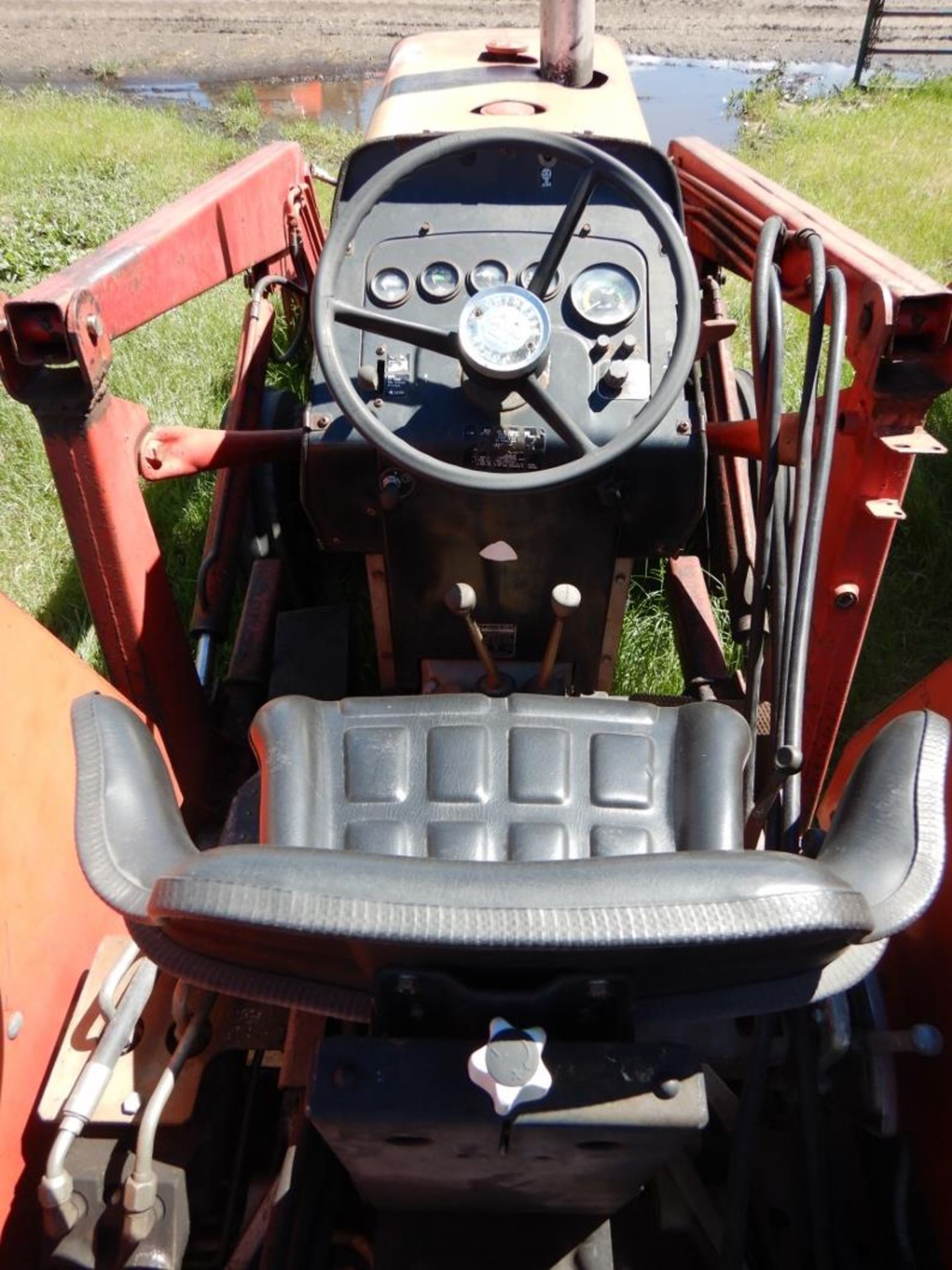 MF255 DIESEL TRACTOR, W/ MF235, FRONT END LOADER, 3PT, 18.4X30 RUBBER, TIRE CHAINS, S/N 9A302235, - Image 7 of 11