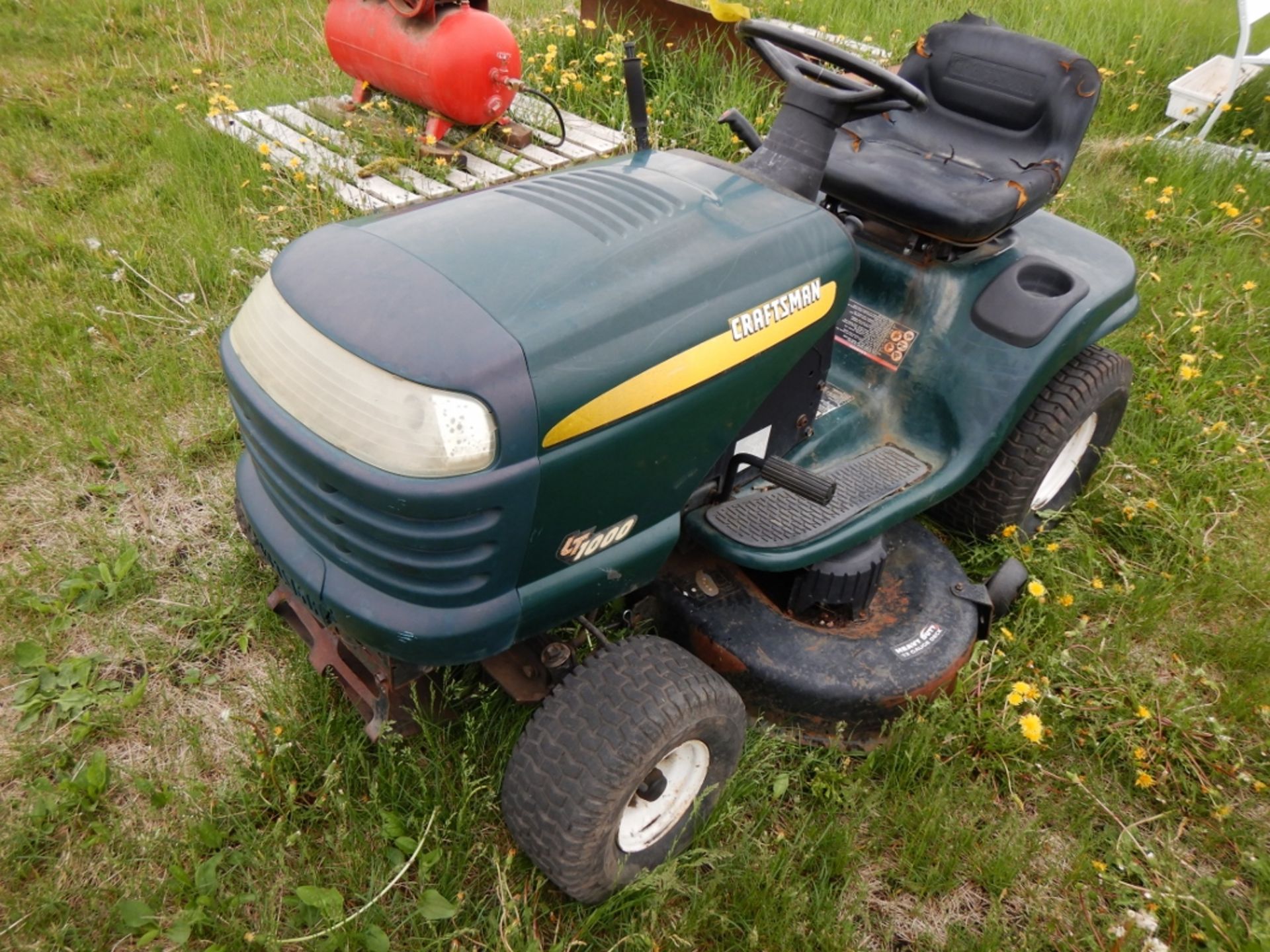 CRAFTSMAN LT1000 LAWN TRACTOR 20HP- 38"DECK, S/N 042403C0001512 - Image 3 of 4