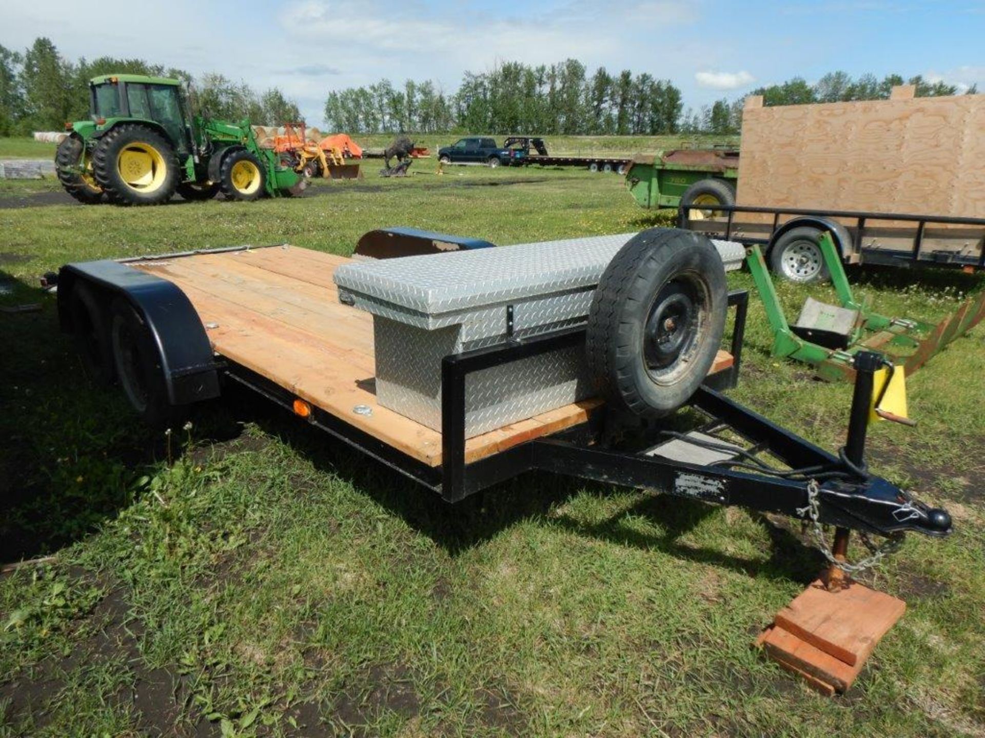 1973 TERRY TAURAS T/A 6 FT X 15 FT TRAILER W/CHECKER PLATE JOCKEY BOX S/N REGISTERED IN ALBERTA - Image 2 of 7