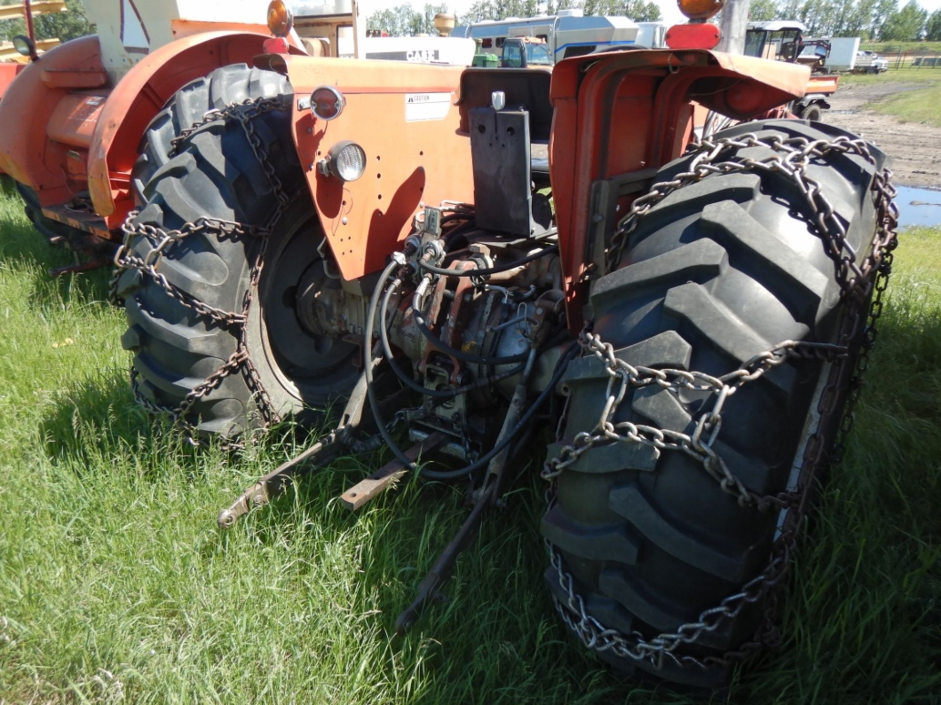 MF255 DIESEL TRACTOR, W/ MF235, FRONT END LOADER, 3PT, 18.4X30 RUBBER, TIRE CHAINS, S/N 9A302235, - Image 4 of 11