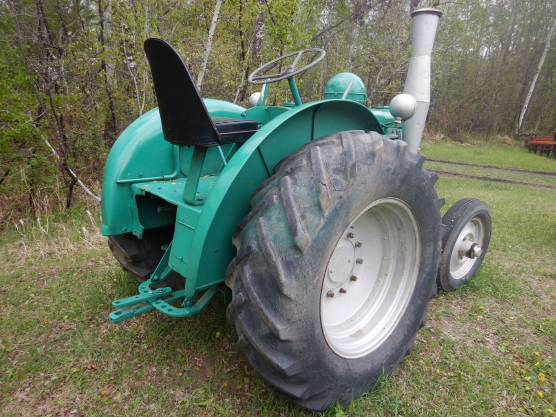 1949 FIELD MARSHALL SERIES 2 DIESEL TRACTOR S/N 9102 W/SINGLE CYLINDER - Image 4 of 14