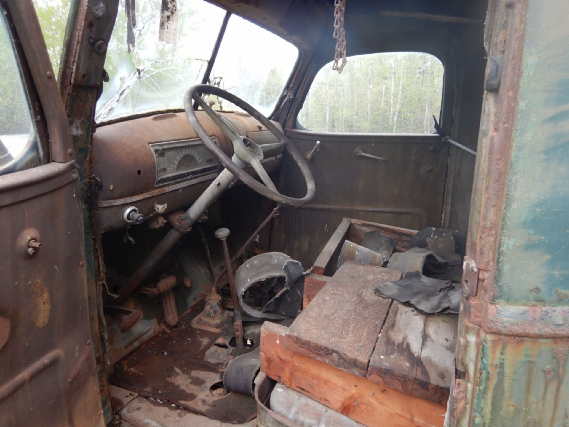 1944 CHEV S/A W/ WATER WELL POUNDER RIG - Image 6 of 7