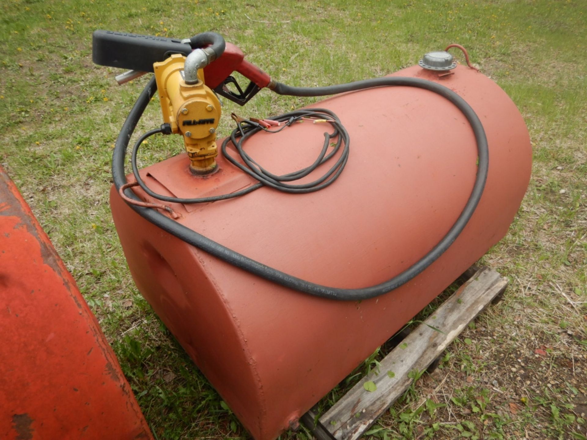 FUEL SLIP TANK W/ 12V TRANSFER PUMP - Image 2 of 4